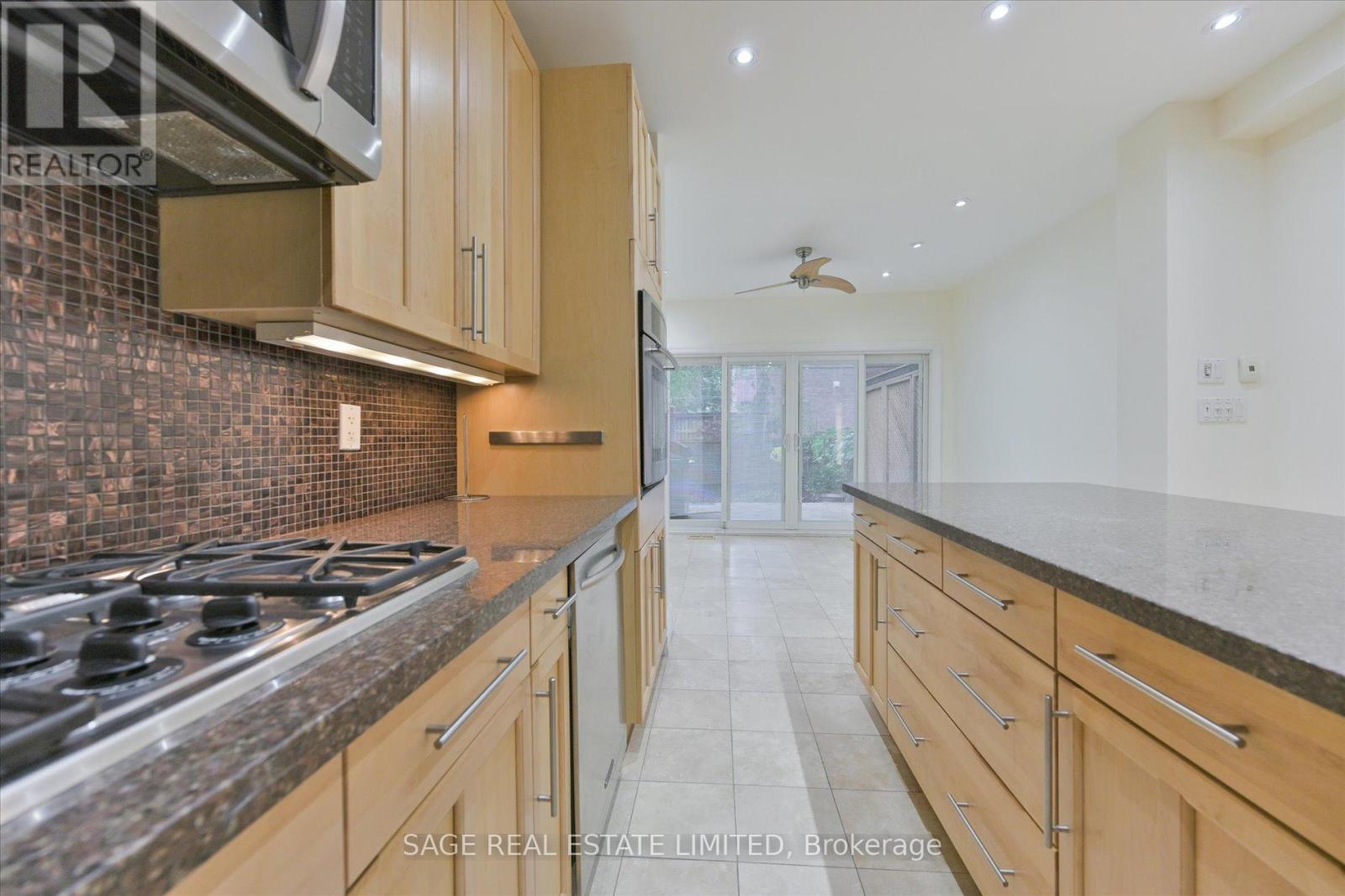 577 Ontario Street, Toronto, Ontario  M4X 1M9 - Photo 13 - C12478208
