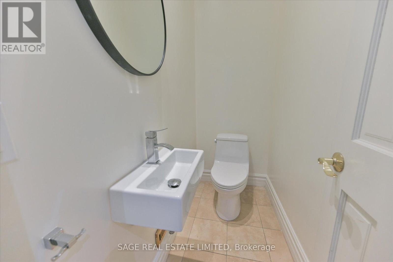 577 Ontario Street, Toronto, Ontario  M4X 1M9 - Photo 17 - C12478208