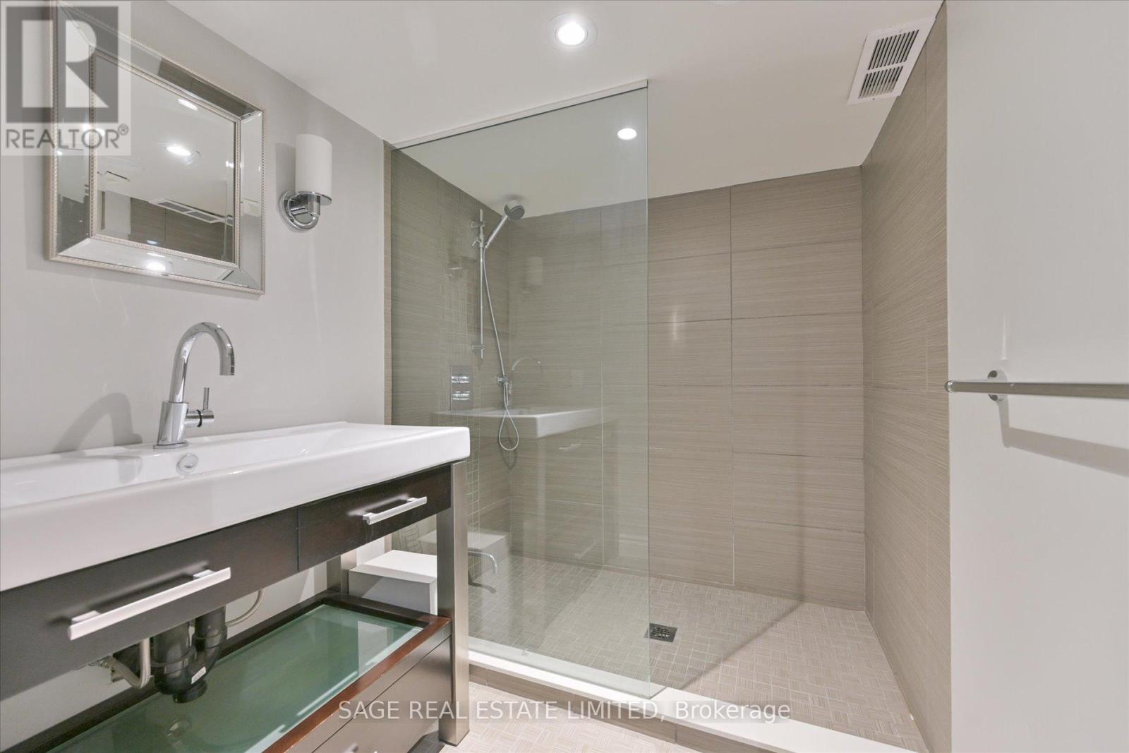 577 Ontario Street, Toronto, Ontario  M4X 1M9 - Photo 32 - C12478208