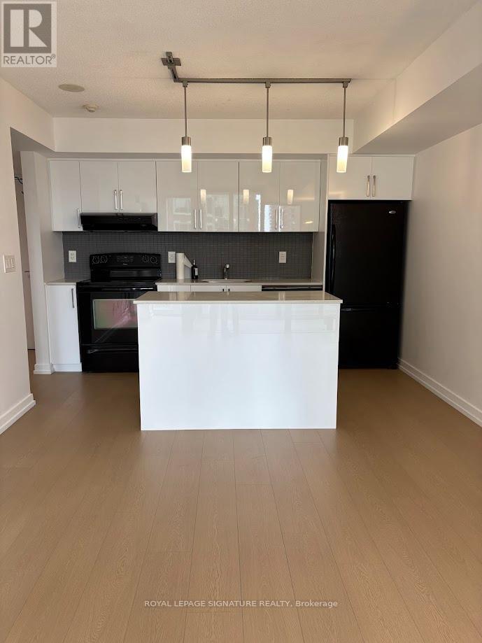 1601 - 110 Charles Street E, Toronto, Ontario  M4Y 1T5 - Photo 9 - C12478209