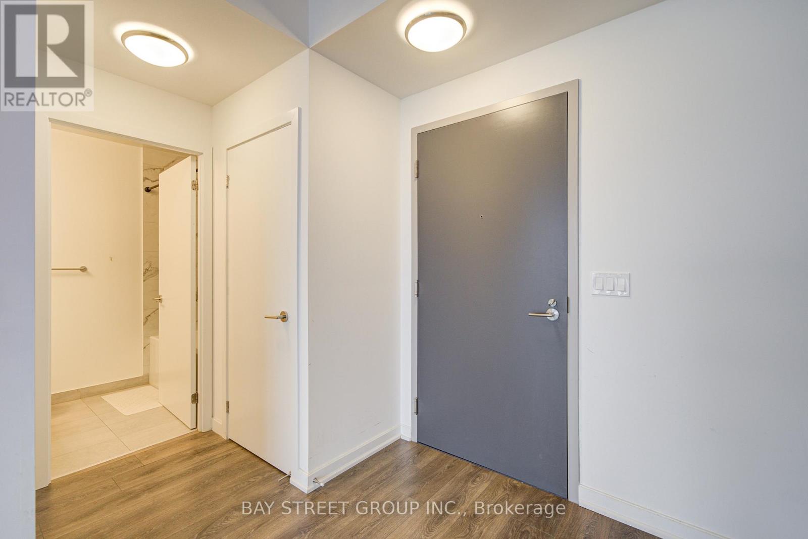 1009 - 38 Forest Manor Road, Toronto, Ontario  M2J 0H4 - Photo 3 - C12478212