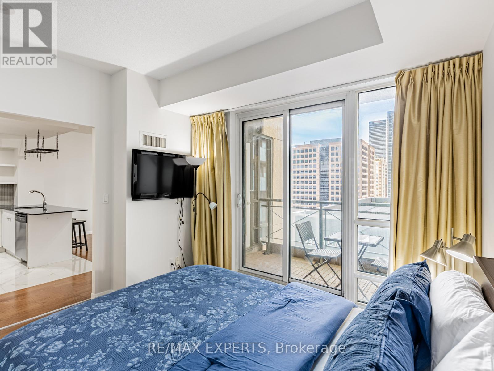 1511 - 35 Hayden Street, Toronto, Ontario  M4Y 3C3 - Photo 16 - C12478220