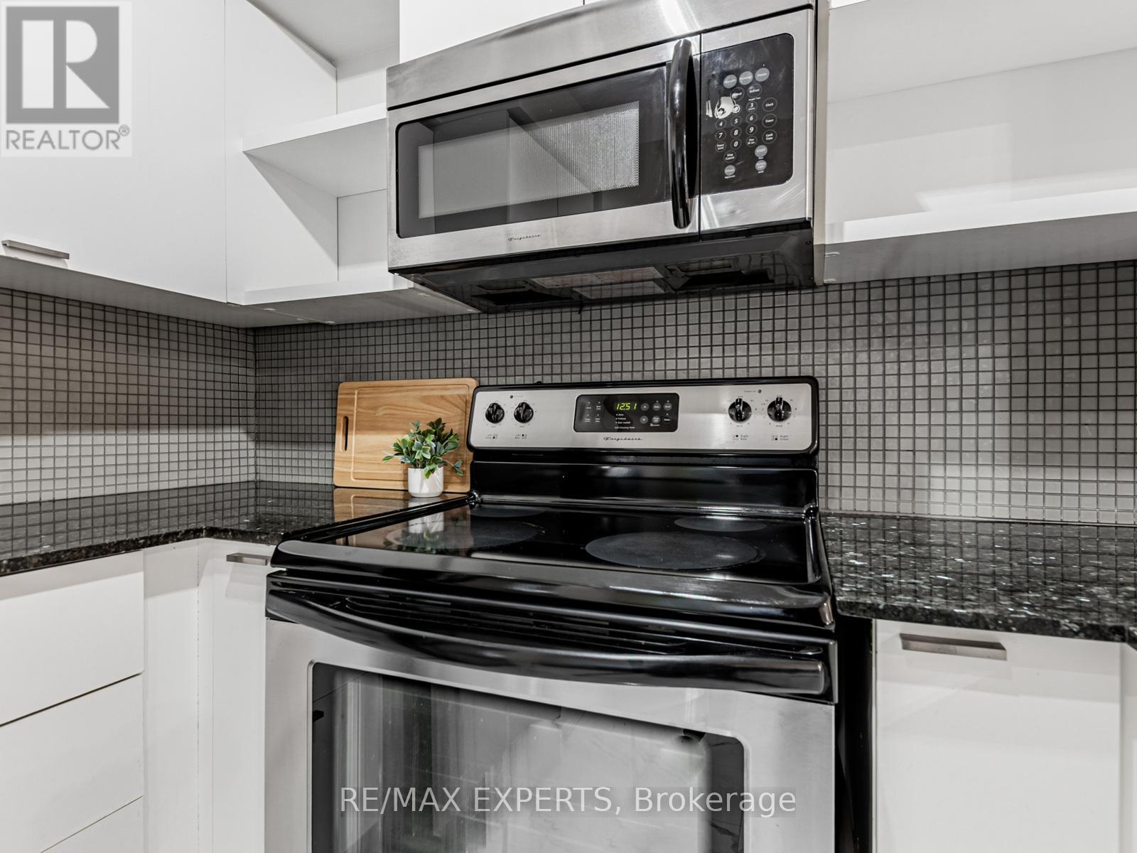 1511 - 35 Hayden Street, Toronto, Ontario  M4Y 3C3 - Photo 7 - C12478220