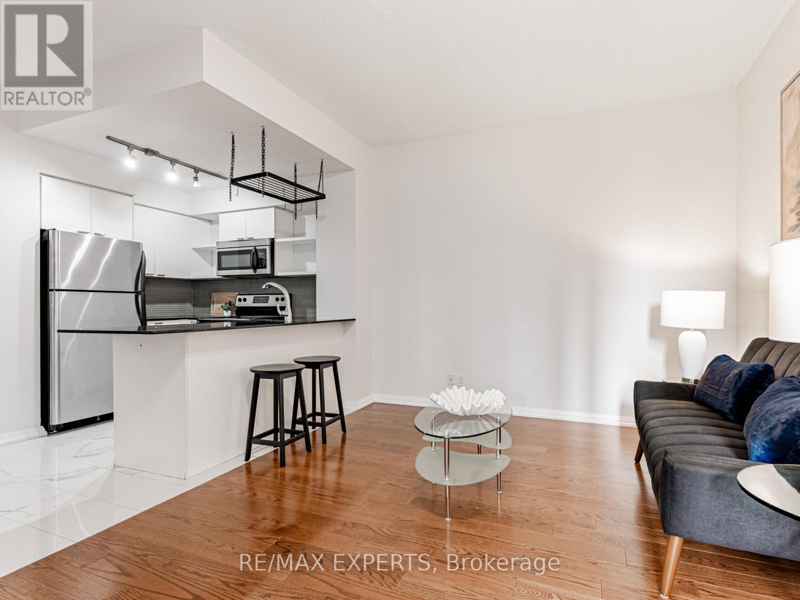 1511 - 35 Hayden Street, Toronto, Ontario  M4Y 3C3 - Photo 9 - C12478220