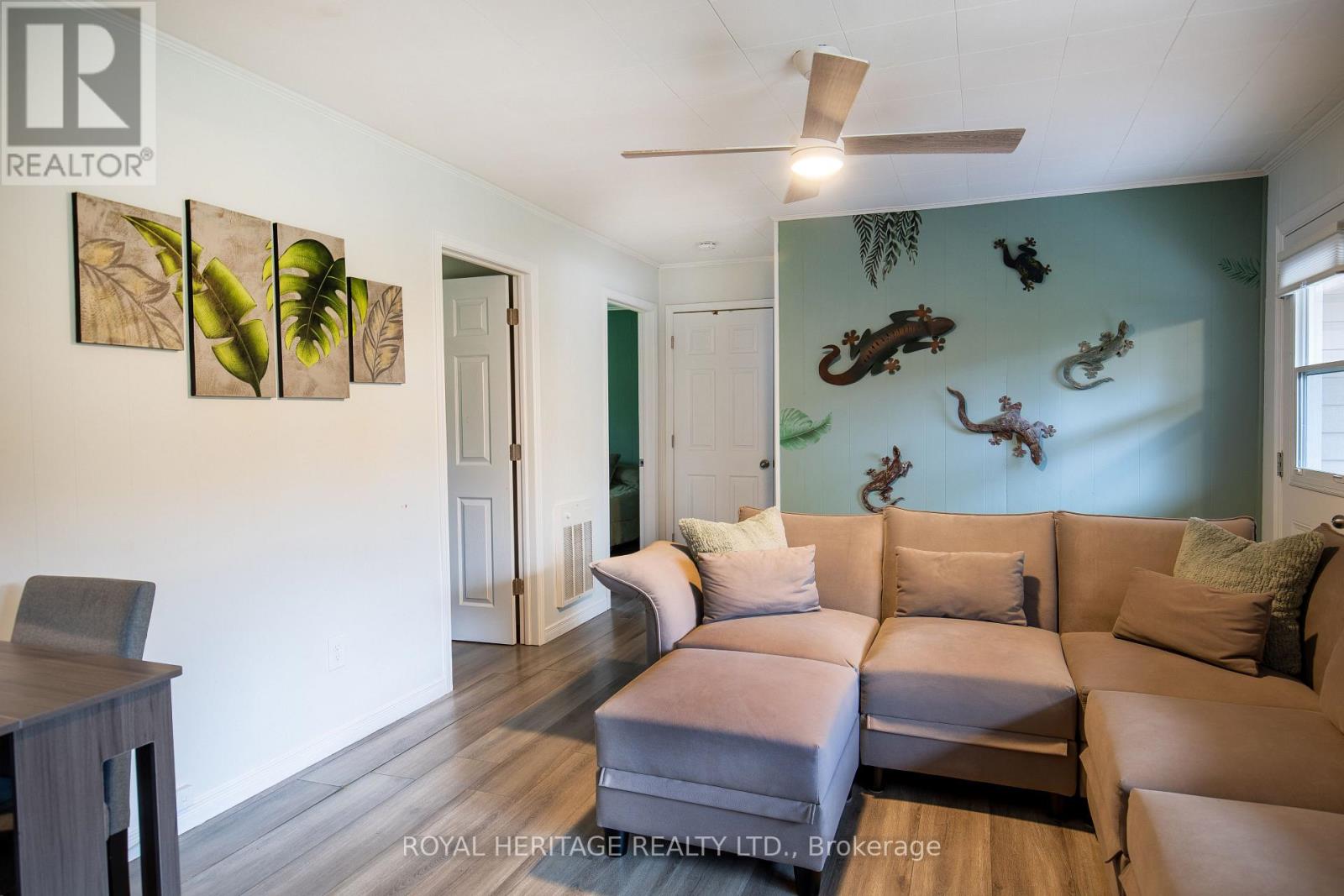203 Crosby Drive, Kawartha Lakes, Ontario  K0M 1A0 - Photo 12 - X12478391