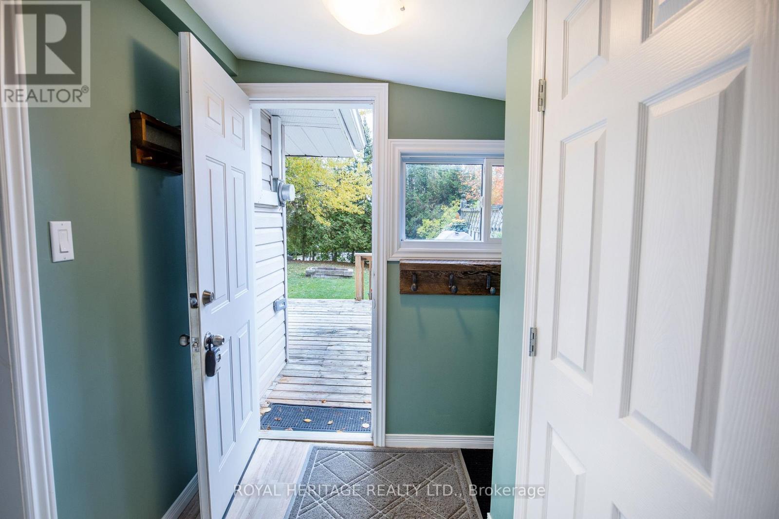 203 Crosby Drive, Kawartha Lakes, Ontario  K0M 1A0 - Photo 16 - X12478391