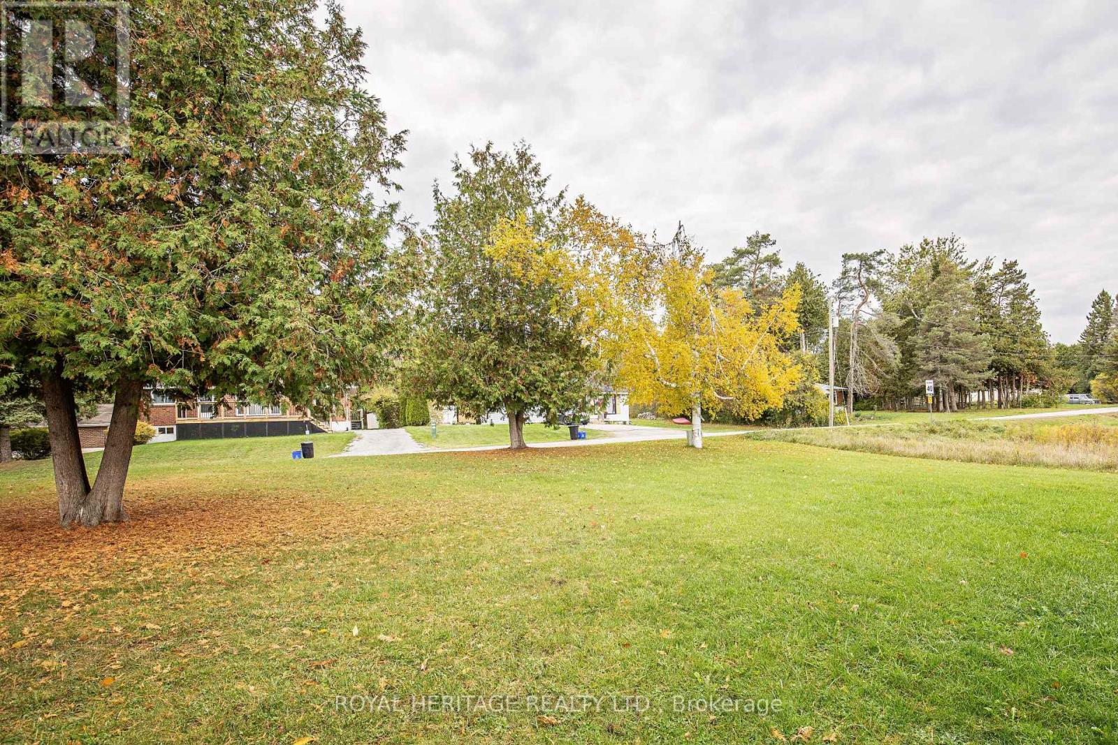 203 Crosby Drive, Kawartha Lakes, Ontario  K0M 1A0 - Photo 20 - X12478391