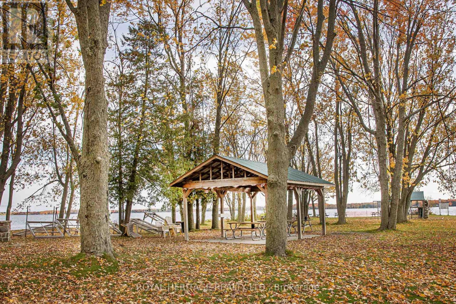 203 Crosby Drive, Kawartha Lakes, Ontario  K0M 1A0 - Photo 24 - X12478391