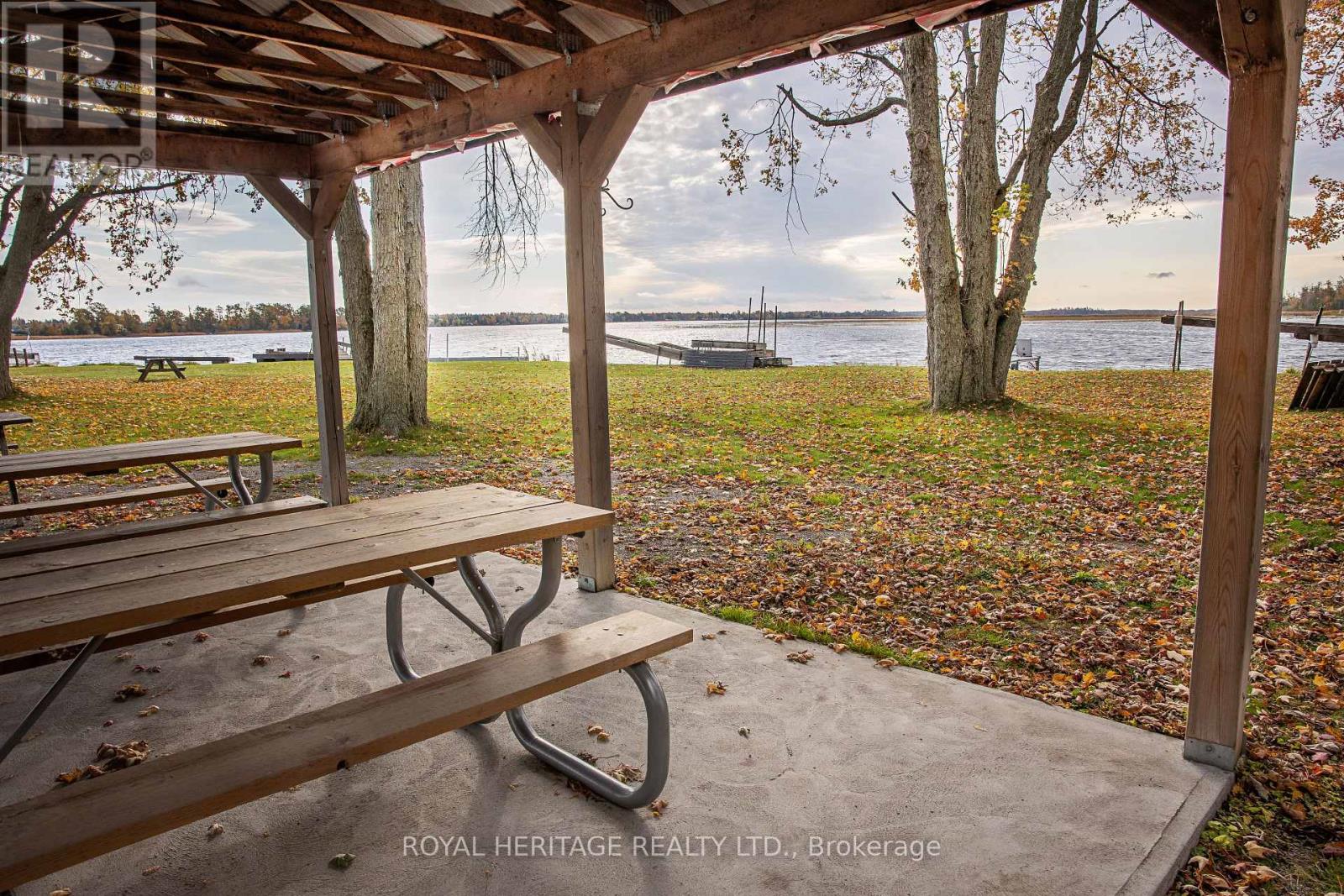 203 Crosby Drive, Kawartha Lakes, Ontario  K0M 1A0 - Photo 28 - X12478391