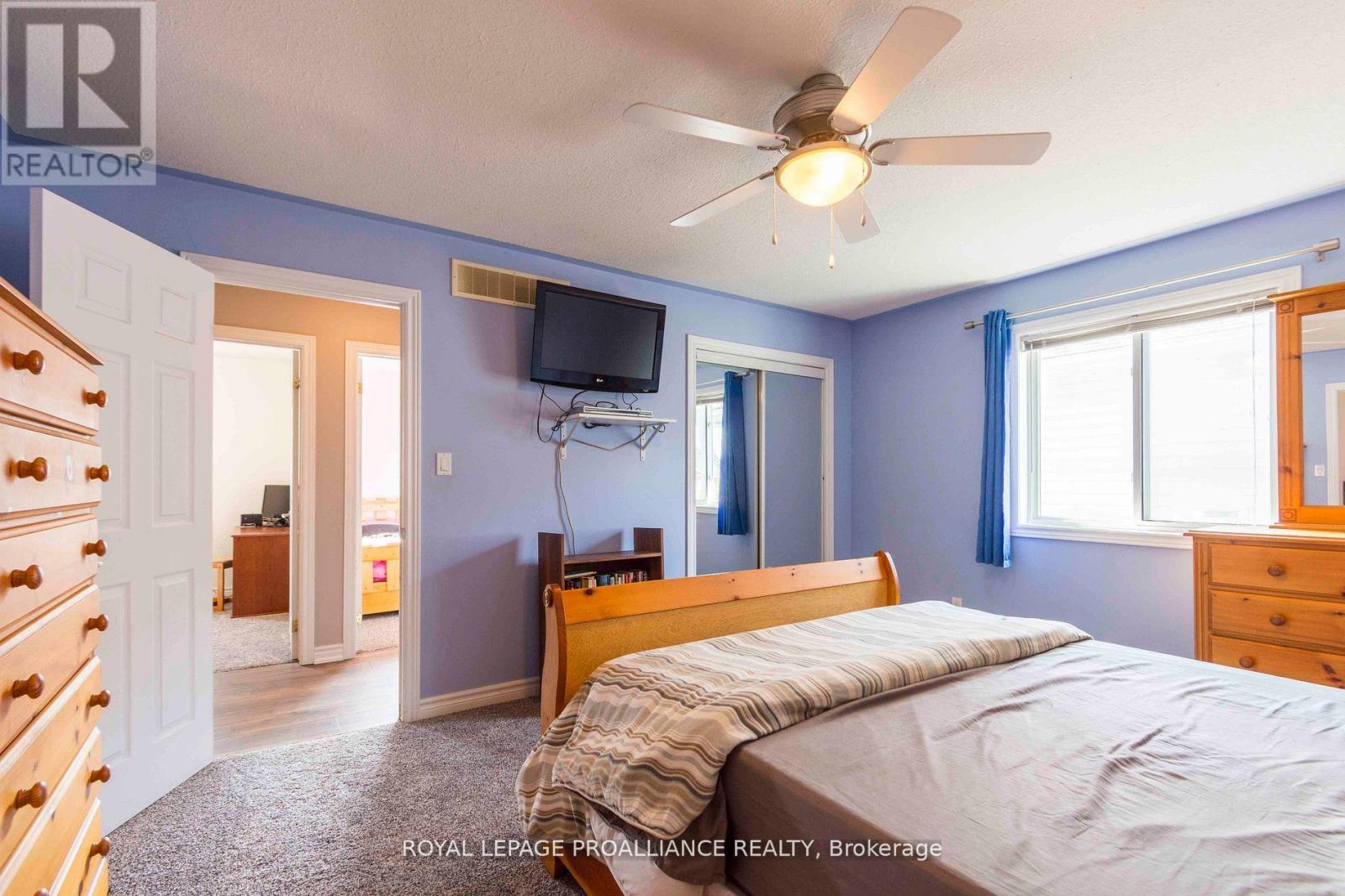 35 Forest Valley Drive, Quinte West, Ontario  K0K 2C0 - Photo 14 - X12478408