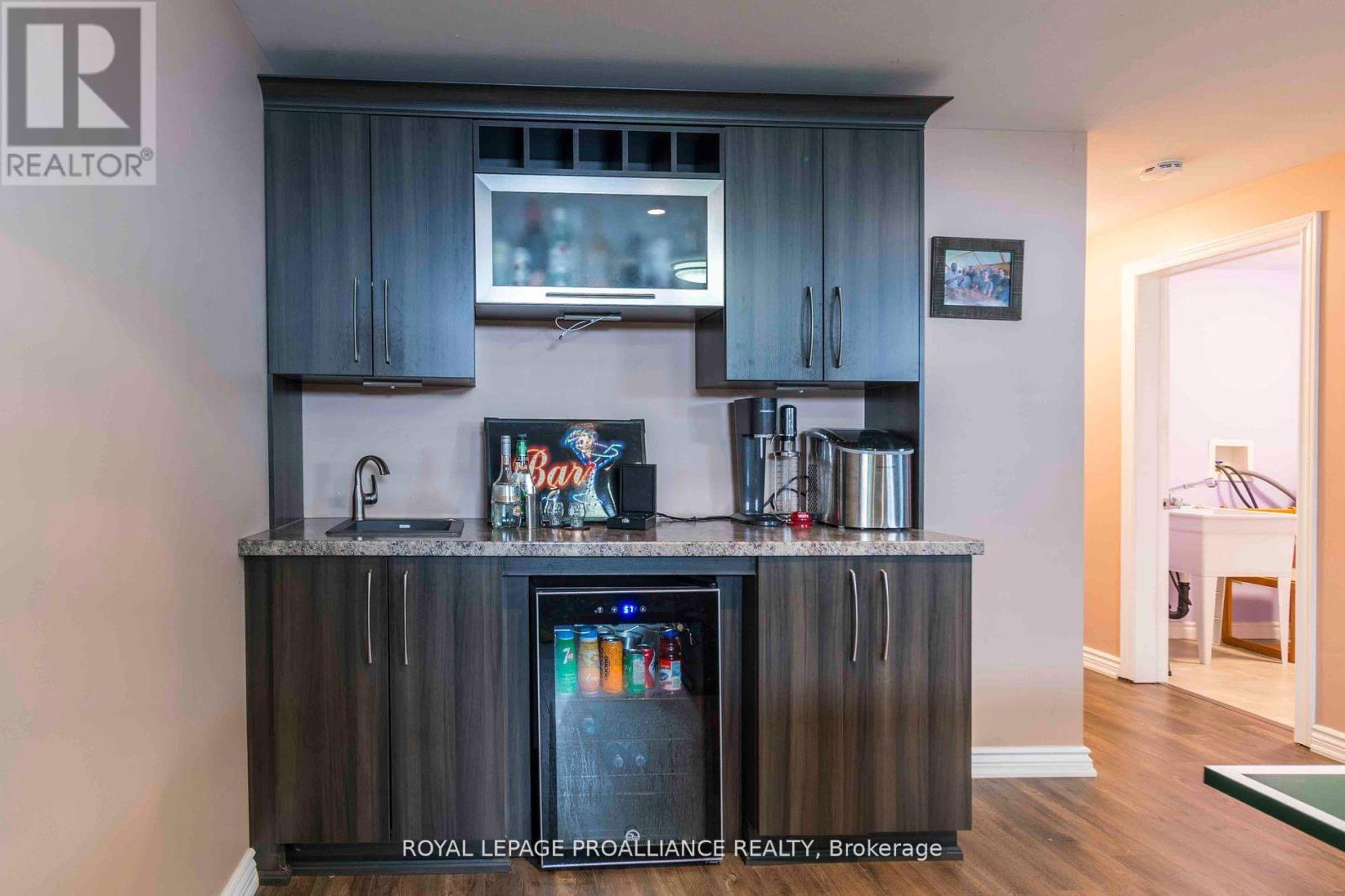 35 Forest Valley Drive, Quinte West, Ontario  K0K 2C0 - Photo 18 - X12478408