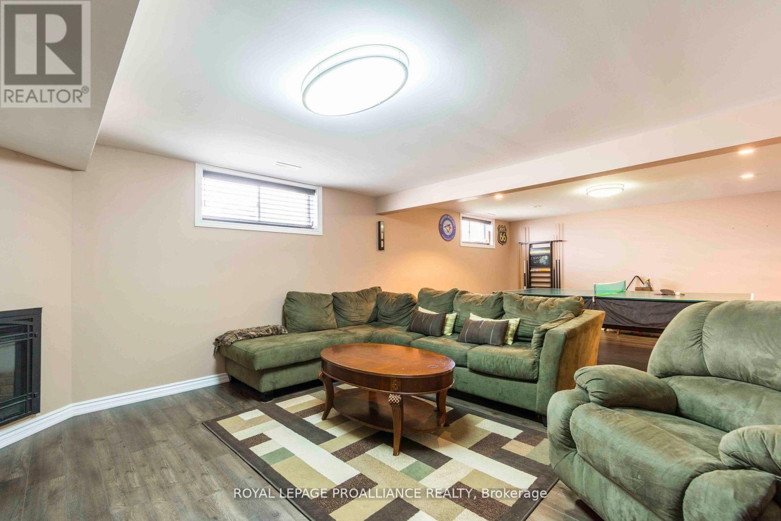 35 Forest Valley Drive, Quinte West, Ontario  K0K 2C0 - Photo 23 - X12478408