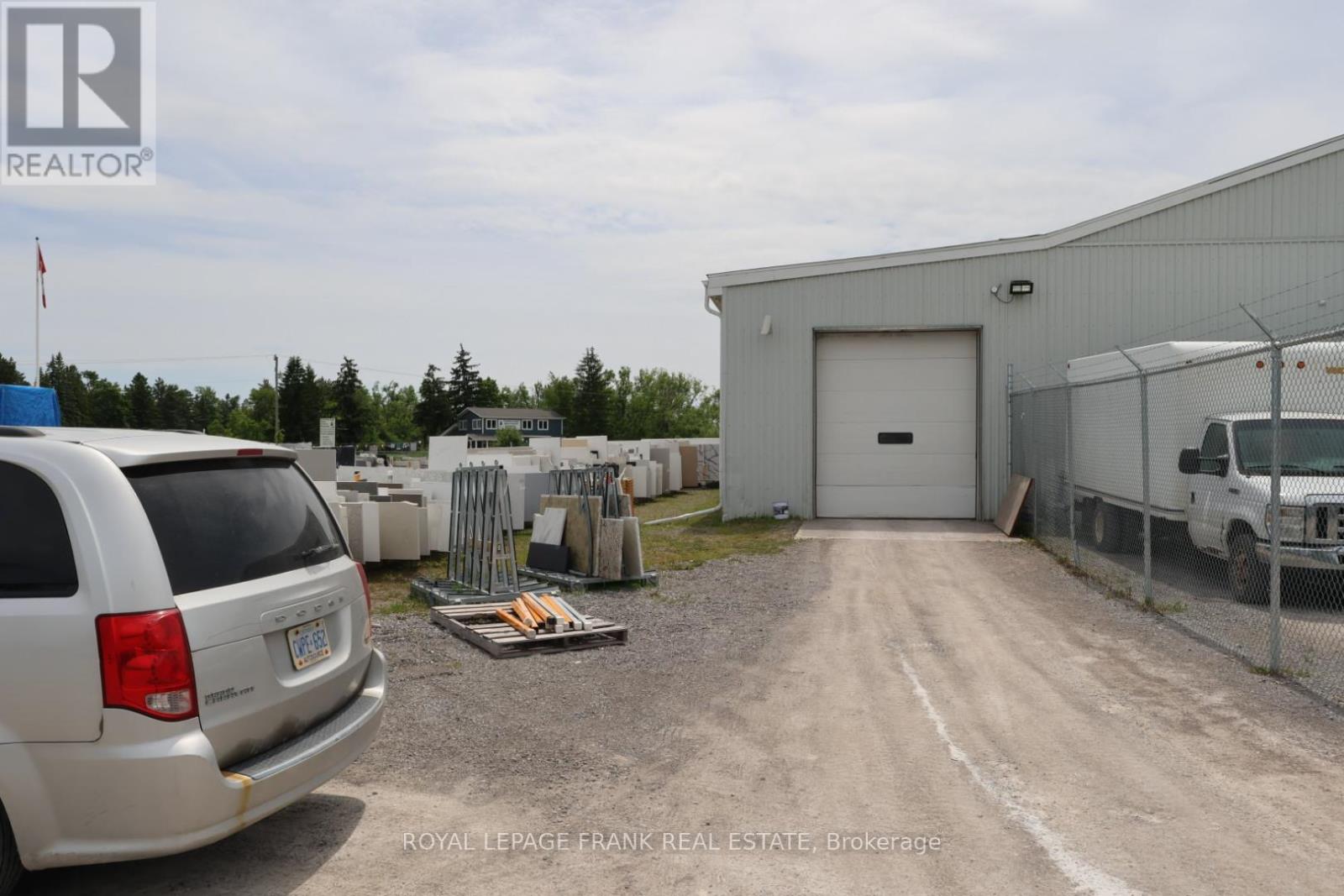 2075 Davis Road, Cavan Monaghan, Ontario  K9J 6X4 - Photo 4 - X12478423