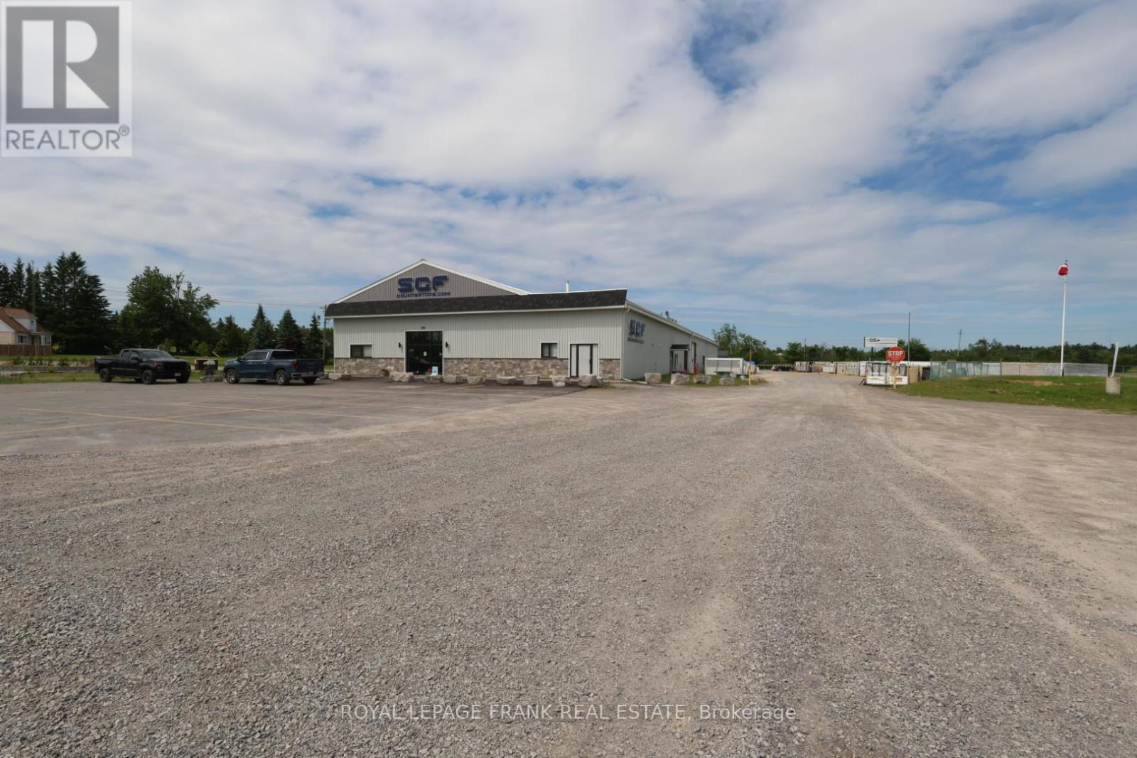 2075 Davis Road, Cavan Monaghan, Ontario  K9J 6X4 - Photo 5 - X12478423