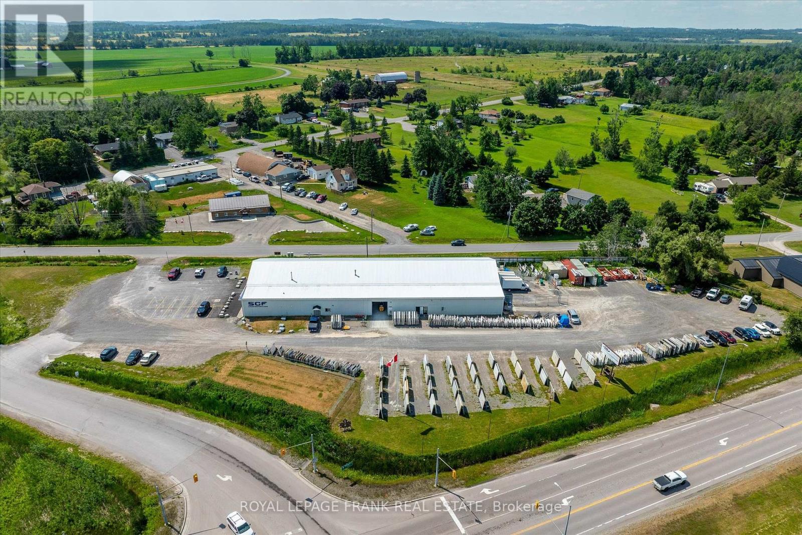 2075 Davis Road, Cavan Monaghan, Ontario  K9J 6X4 - Photo 9 - X12478423