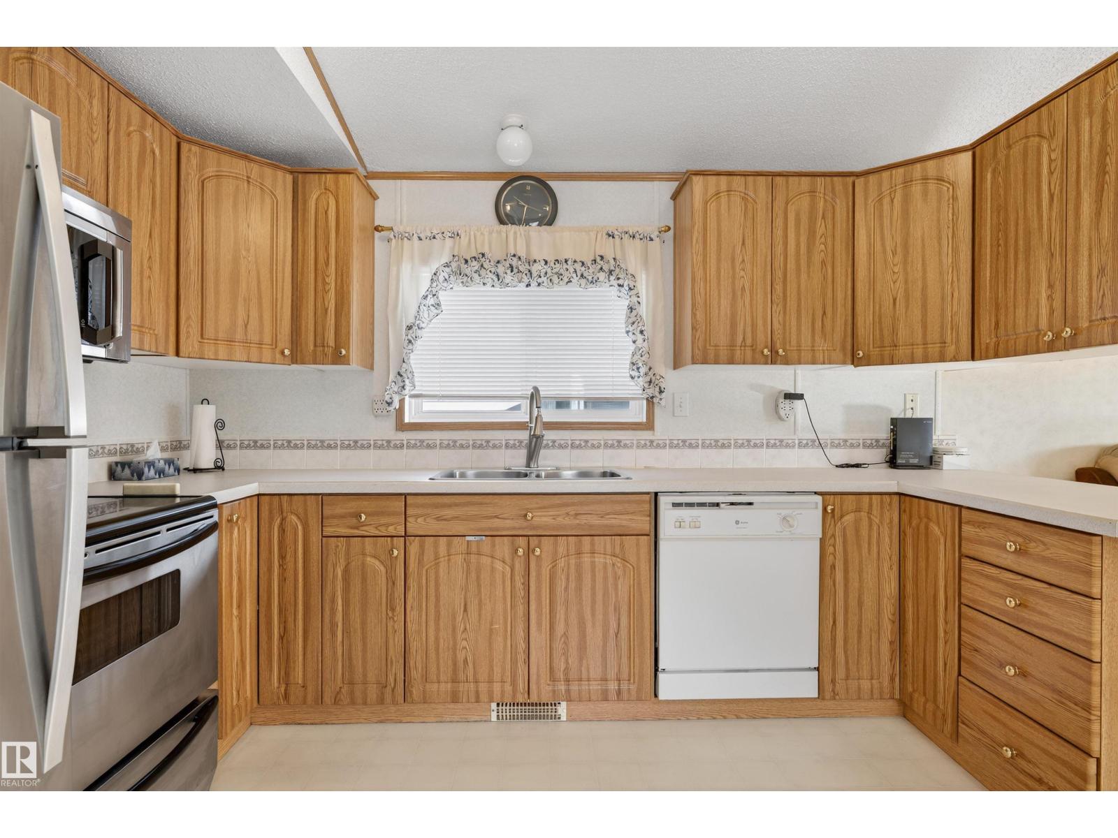 3245 Lakewood Cl Nw, Edmonton, Alberta  T5S 2R8 - Photo 7 - E4463192