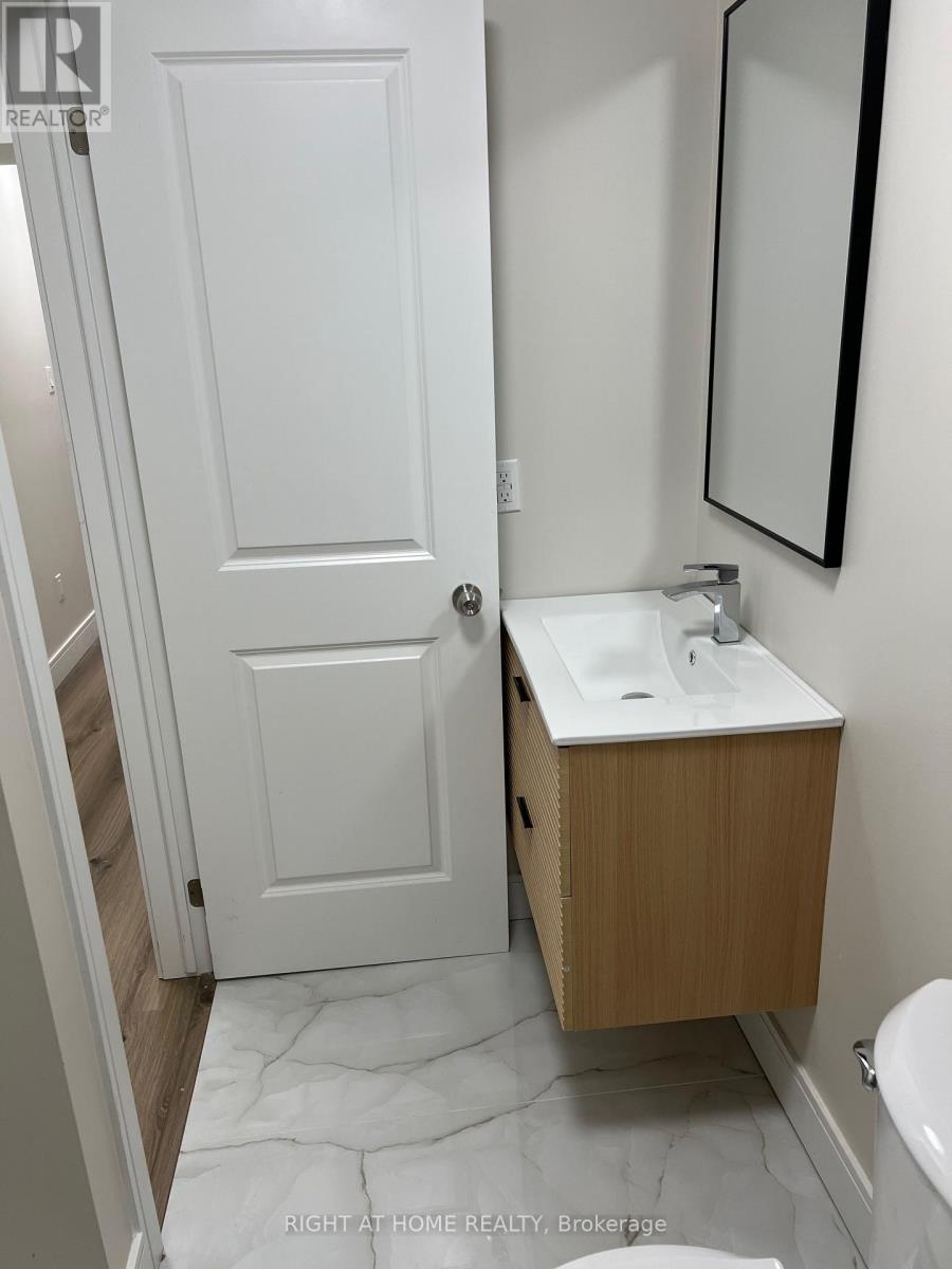 4 - 32 Cadorna Avenue, Toronto, Ontario  M4J 3W8 - Photo 12 - E12478198