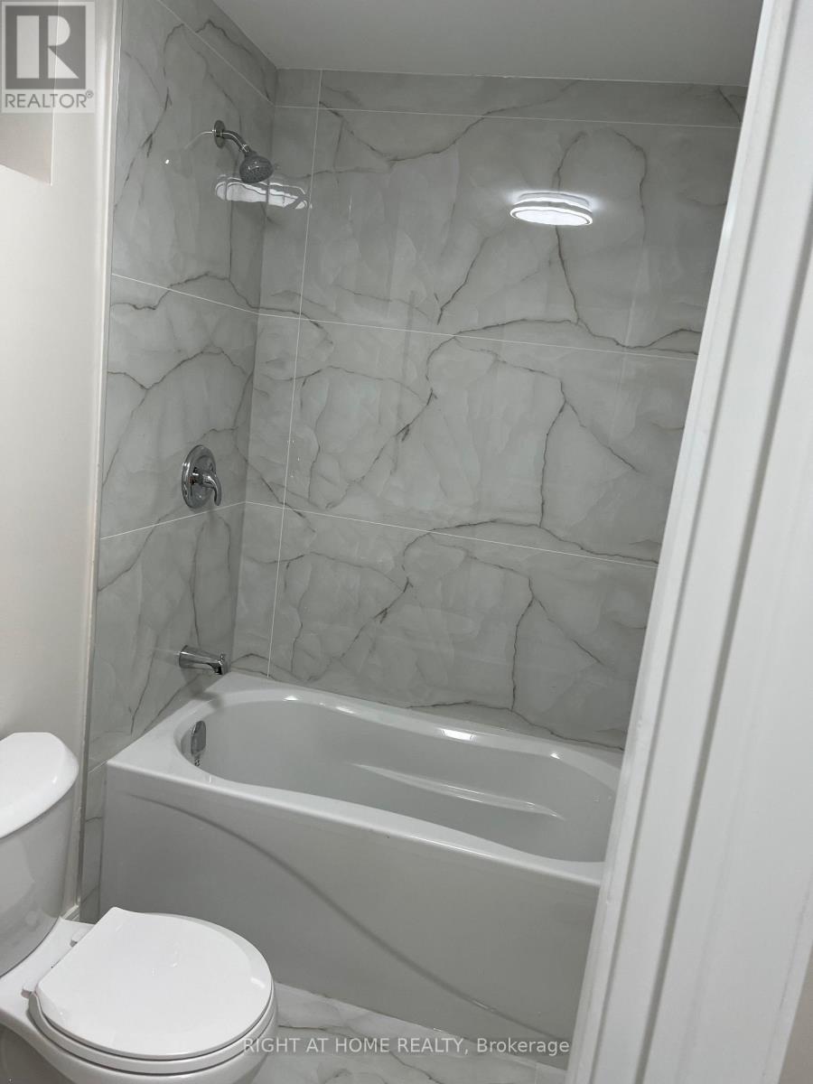4 - 32 Cadorna Avenue, Toronto, Ontario  M4J 3W8 - Photo 13 - E12478198