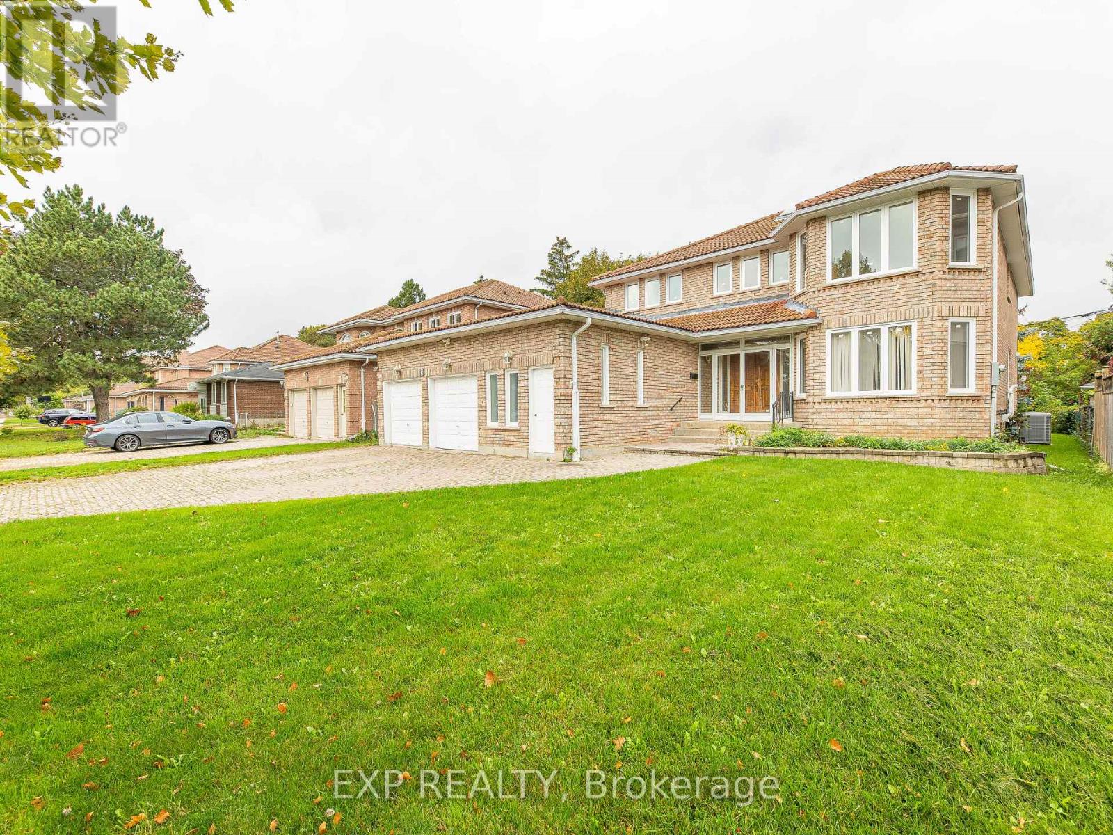 3 EMMELINE CRESCENT, Toronto, Ontario