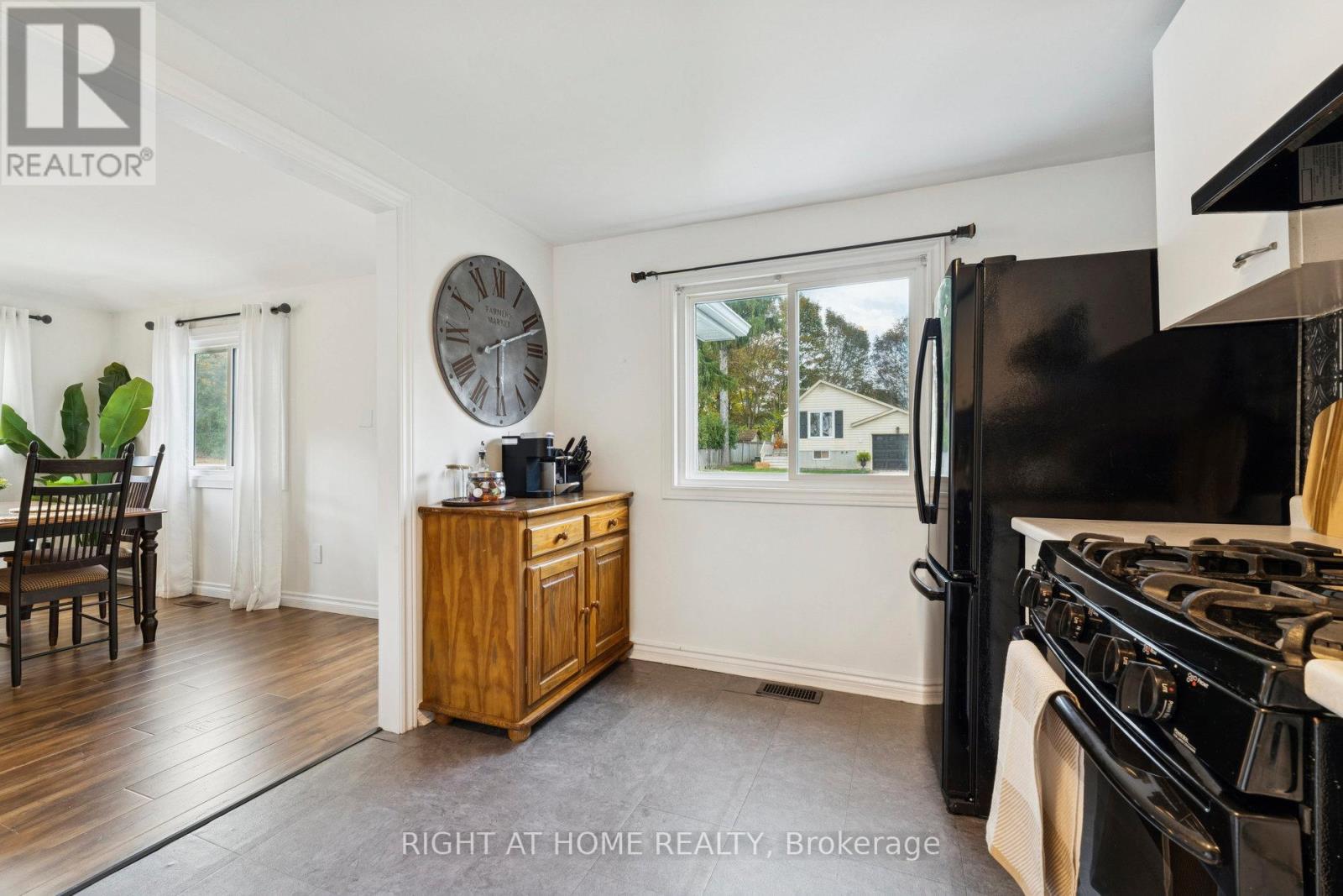 35 Lakeview Avenue, Scugog, Ontario  L0B 1E0 - Photo 15 - E12478211