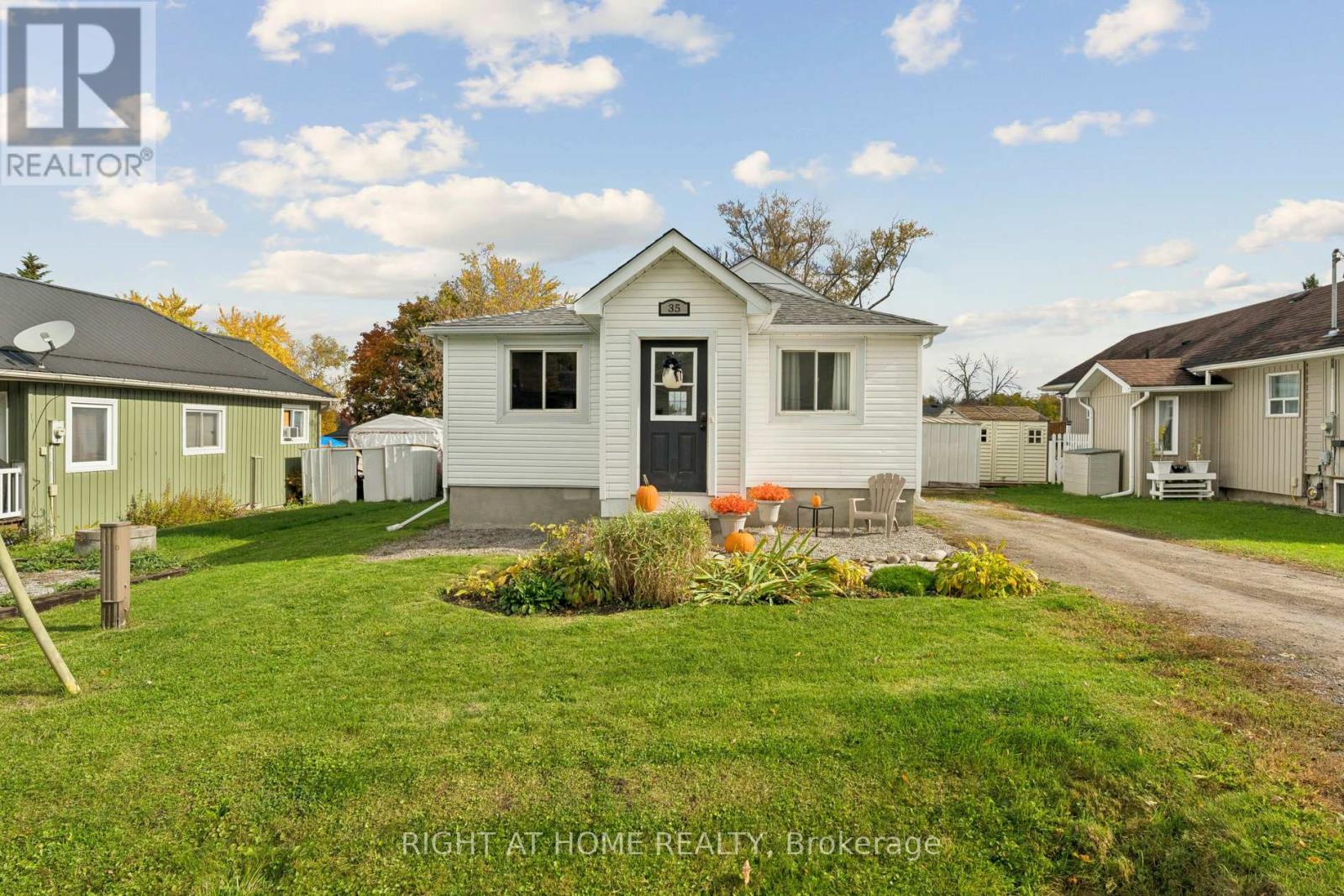 35 Lakeview Avenue, Scugog, Ontario  L0B 1E0 - Photo 2 - E12478211