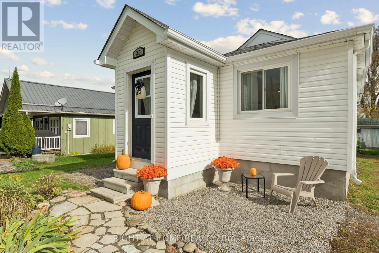 35 Lakeview Avenue, Scugog, Ontario  L0B 1E0 - Photo 5 - E12478211