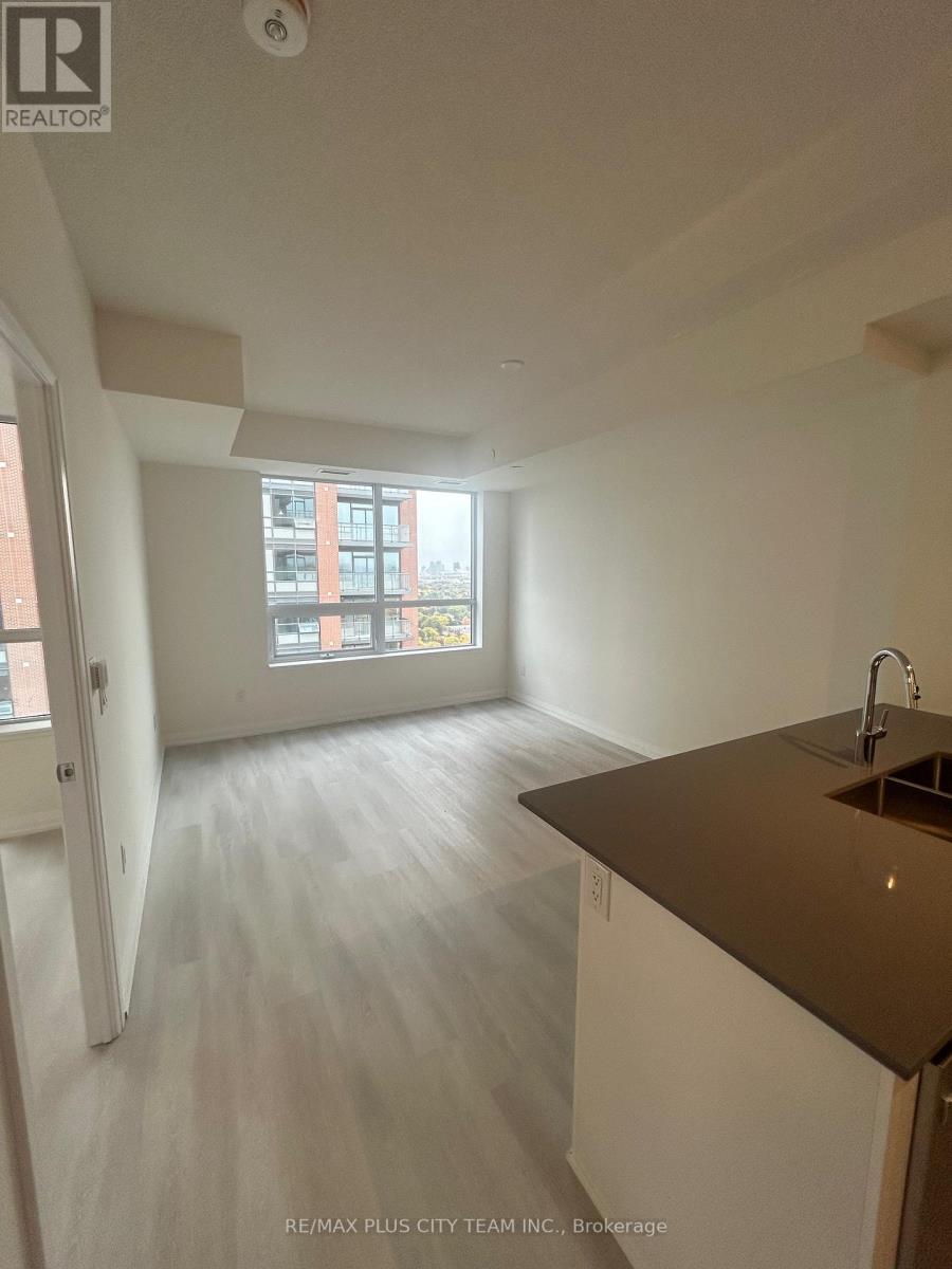 2206 - 3260 Sheppard Avenue E, Toronto, Ontario  M1T 3K3 - Photo 3 - E12478286