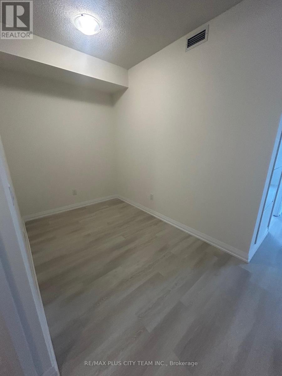 2206 - 3260 Sheppard Avenue E, Toronto, Ontario  M1T 3K3 - Photo 7 - E12478286