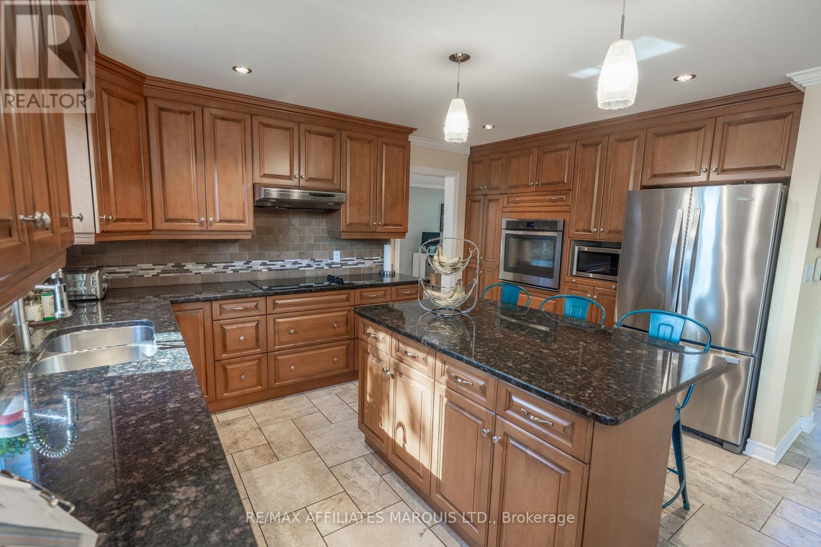865 Chelsea Crescent, Cornwall, Ontario  K6H 6Y6 - Photo 8 - X12478340