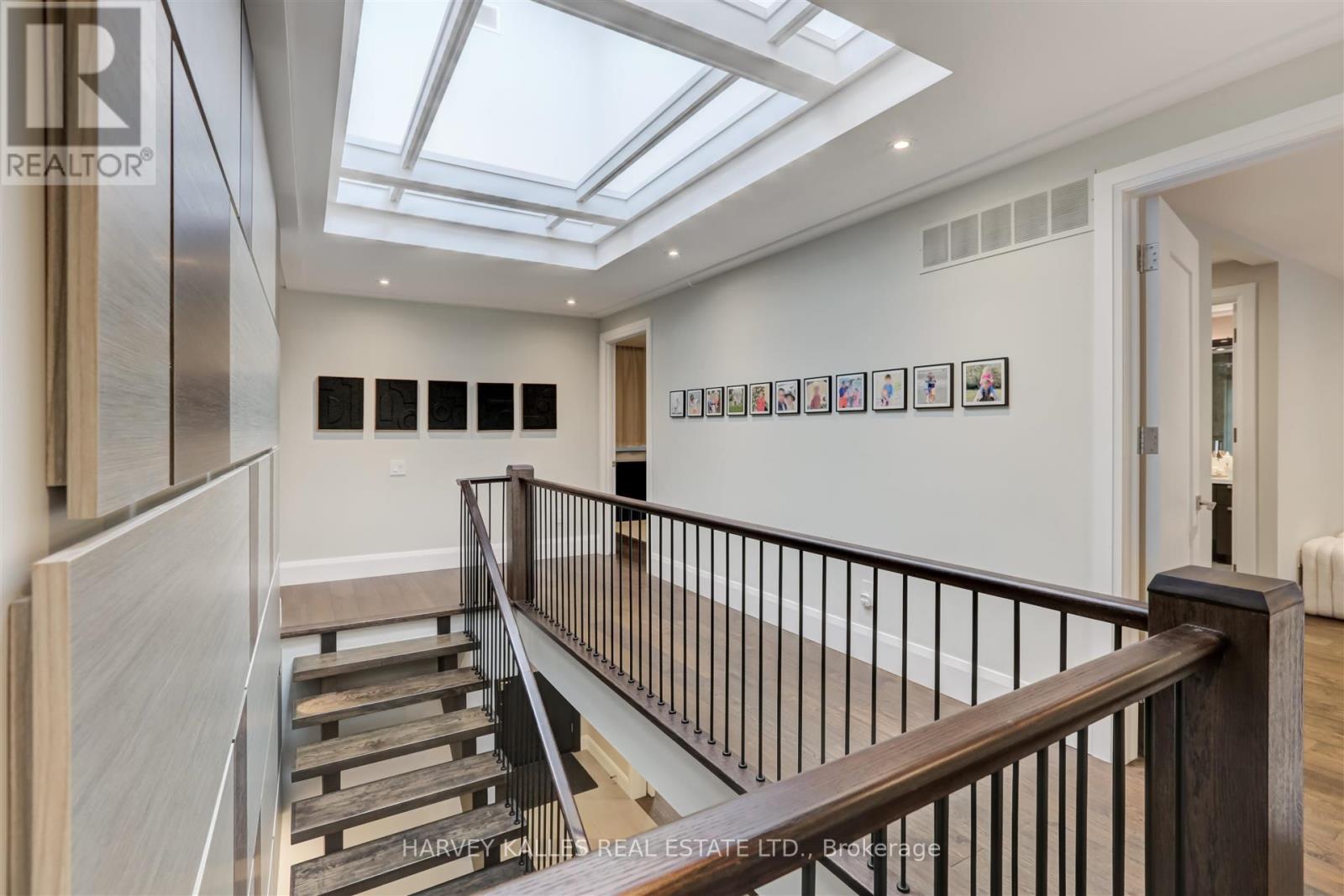 366 Galt Avenue, Oakville, Ontario  L6J 3P3 - Photo 14 - W12478023