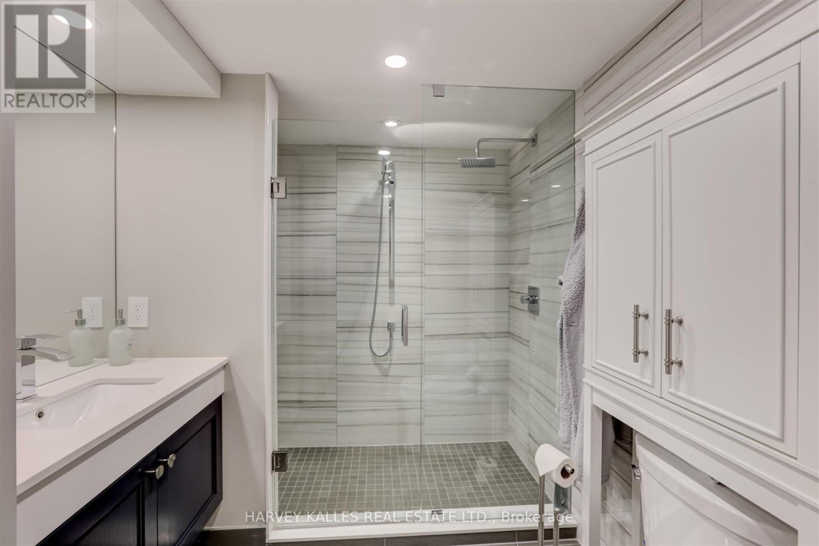 366 Galt Avenue, Oakville, Ontario  L6J 3P3 - Photo 25 - W12478023