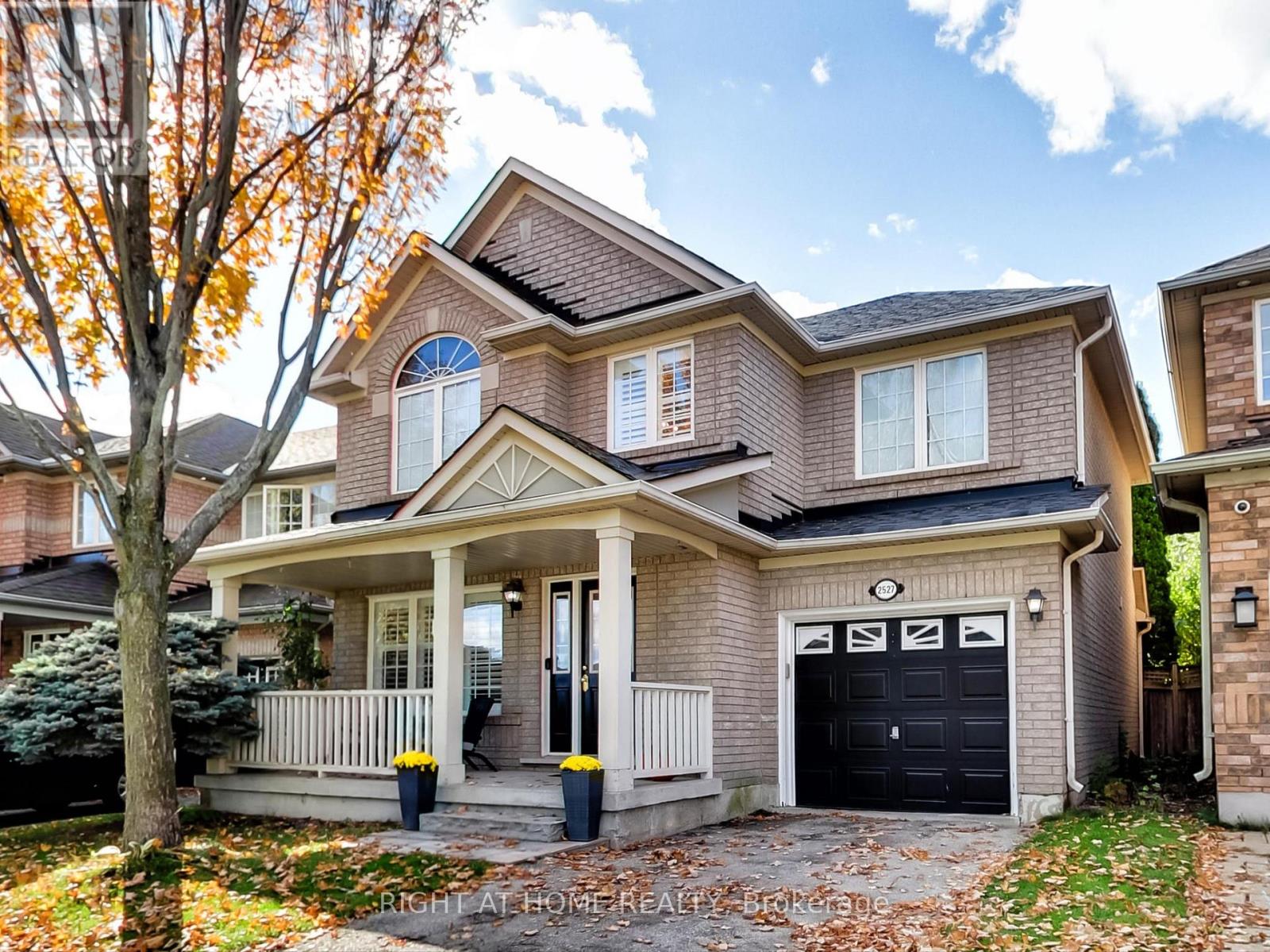 2527 NETTLECREEK CRESCENT, Oakville, Ontario