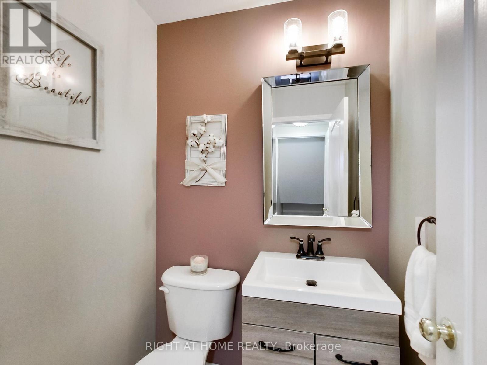 2527 Nettlecreek Crescent, Oakville, Ontario  L6M 4C1 - Photo 13 - W12478034