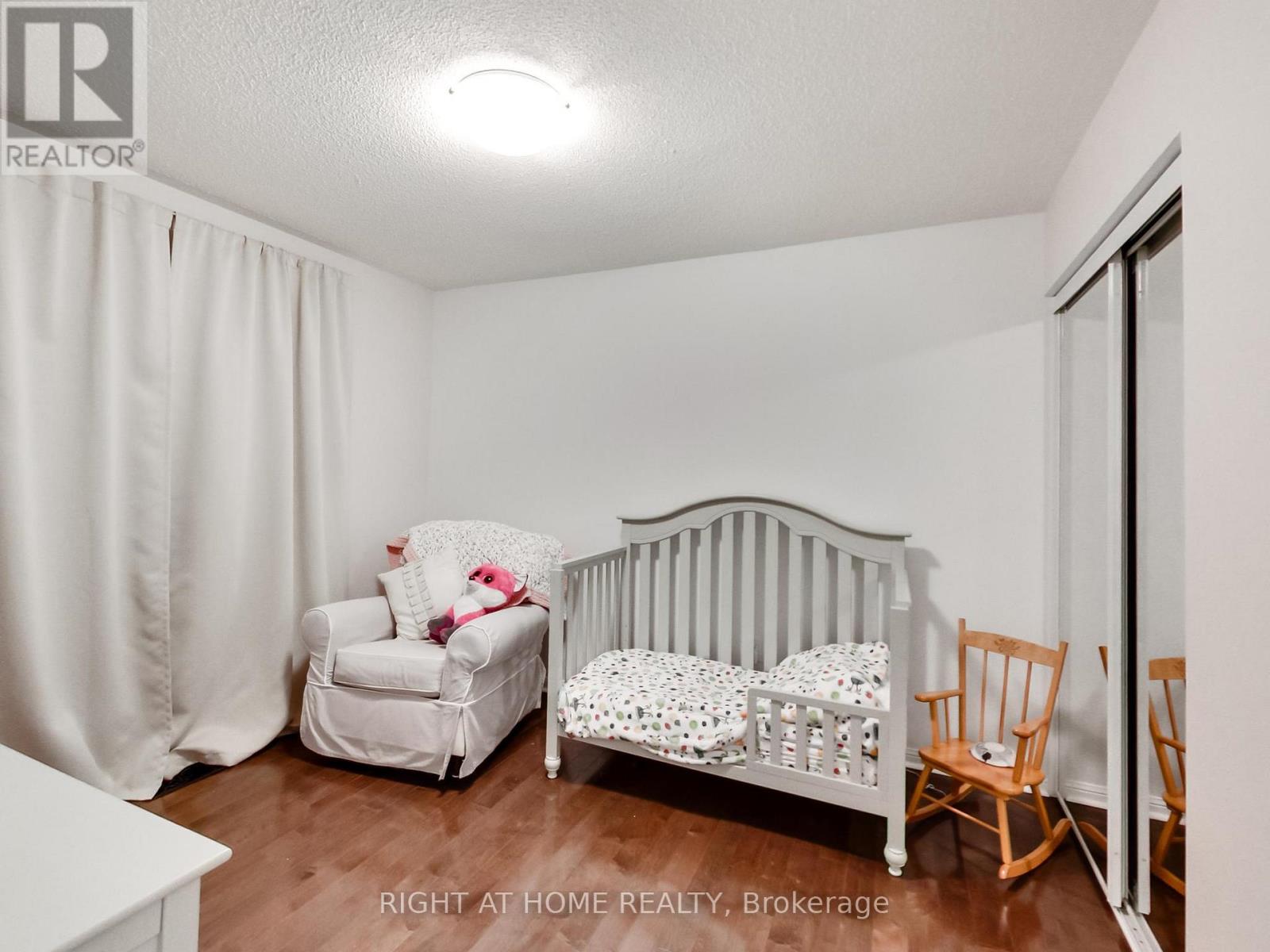2527 Nettlecreek Crescent, Oakville, Ontario  L6M 4C1 - Photo 32 - W12478034