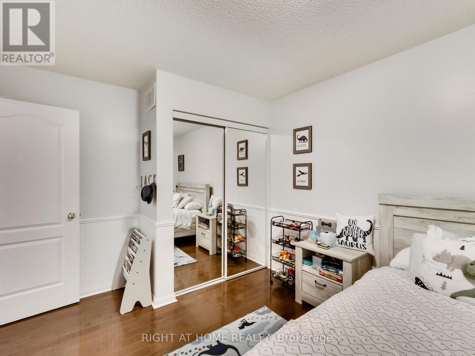2527 Nettlecreek Crescent, Oakville, Ontario  L6M 4C1 - Photo 36 - W12478034