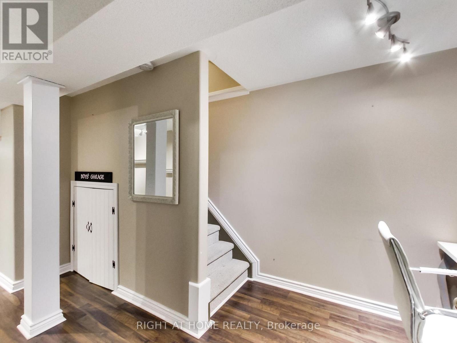 2527 Nettlecreek Crescent, Oakville, Ontario  L6M 4C1 - Photo 38 - W12478034