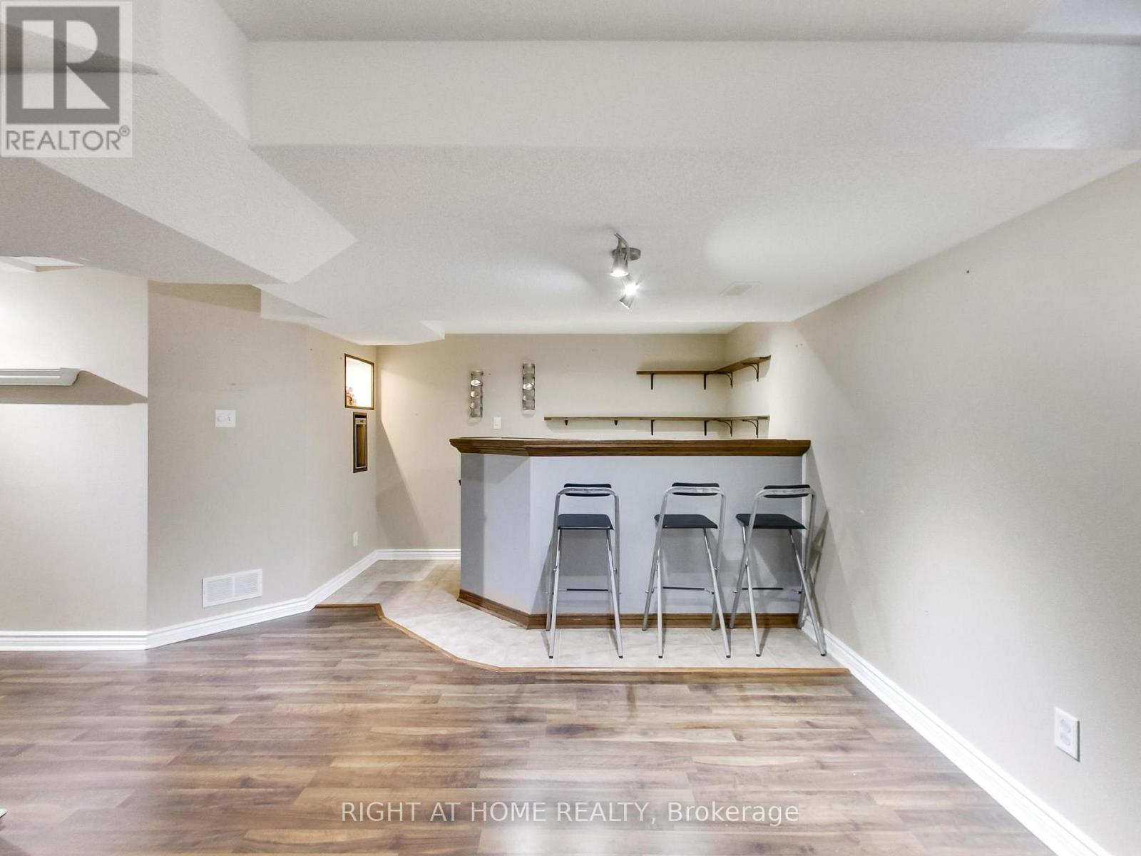2527 Nettlecreek Crescent, Oakville, Ontario  L6M 4C1 - Photo 42 - W12478034