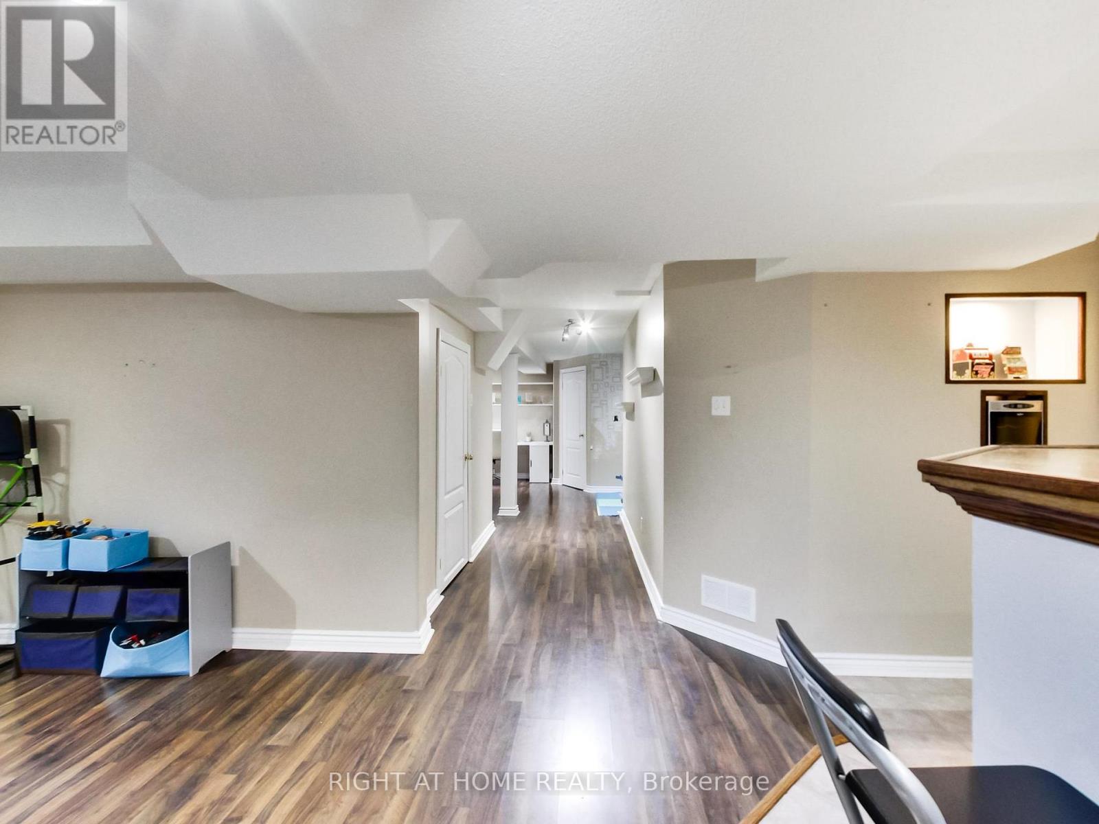 2527 Nettlecreek Crescent, Oakville, Ontario  L6M 4C1 - Photo 46 - W12478034