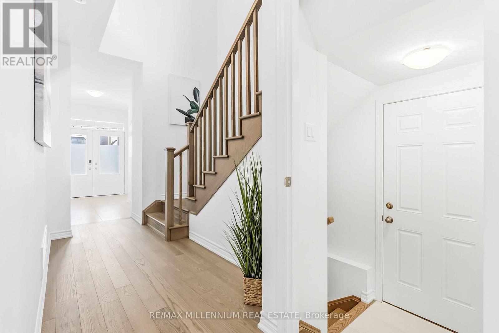 14 Cloudberry Street, Caledon, Ontario  L7C 3H1 - Photo 9 - W12478041
