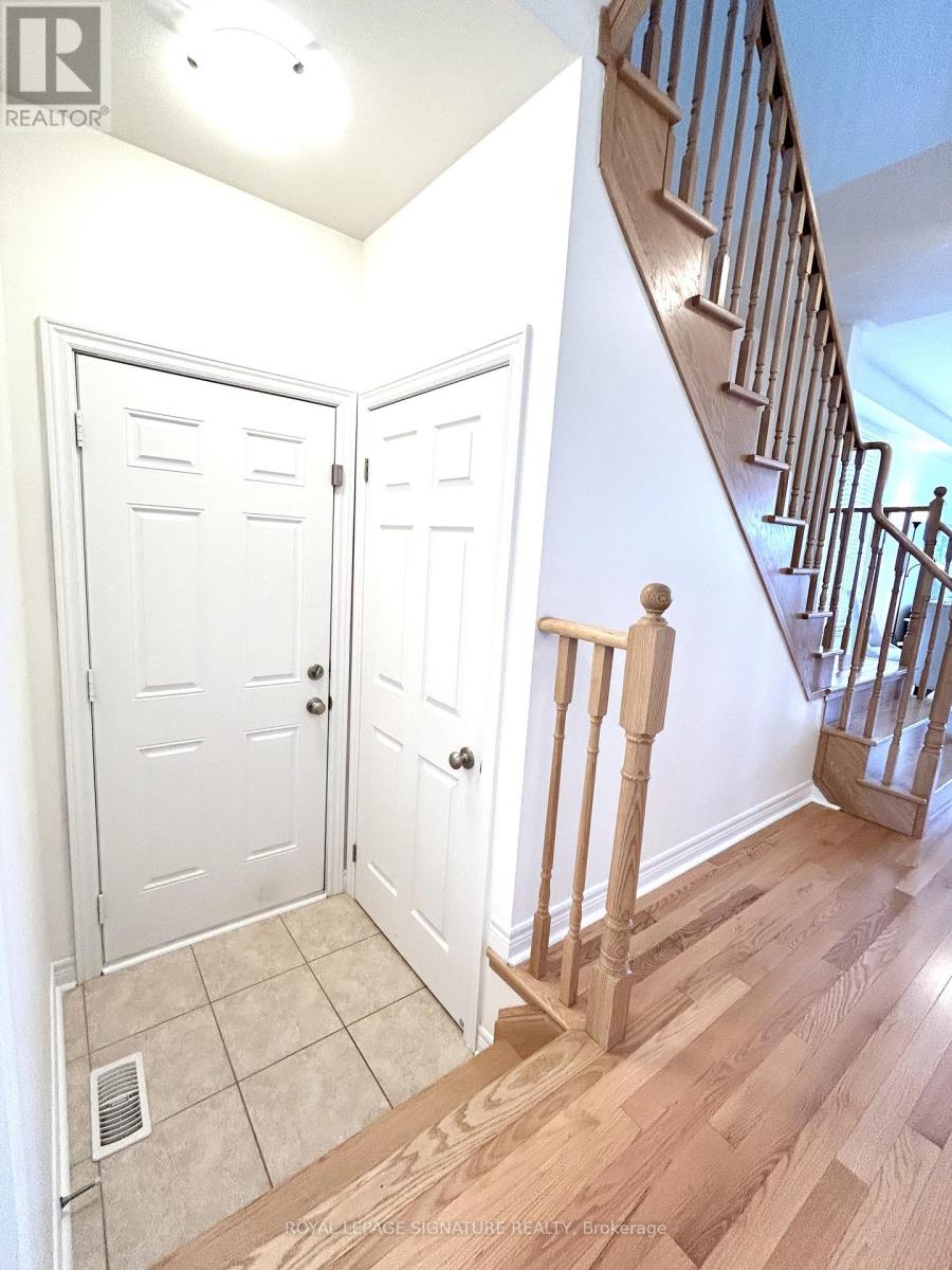 10 Zanetta Crescent, Brampton, Ontario  L6Y 6A3 - Photo 23 - W12478044