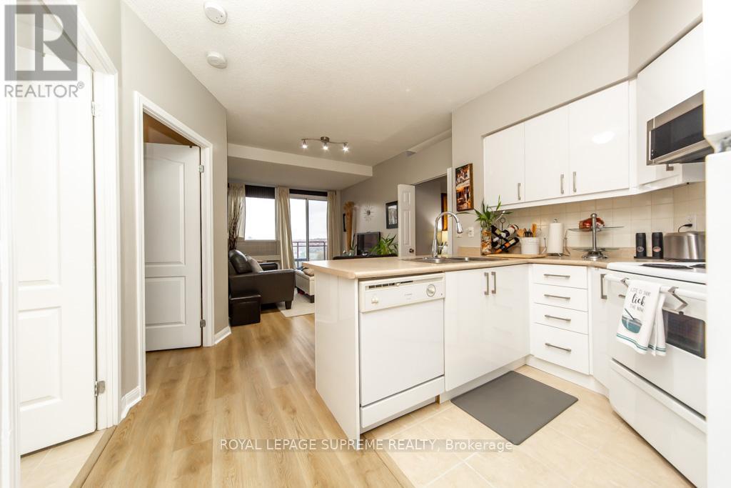 706 - 1600 Keele Street, Toronto, Ontario  M5H 5T5 - Photo 12 - W12478046