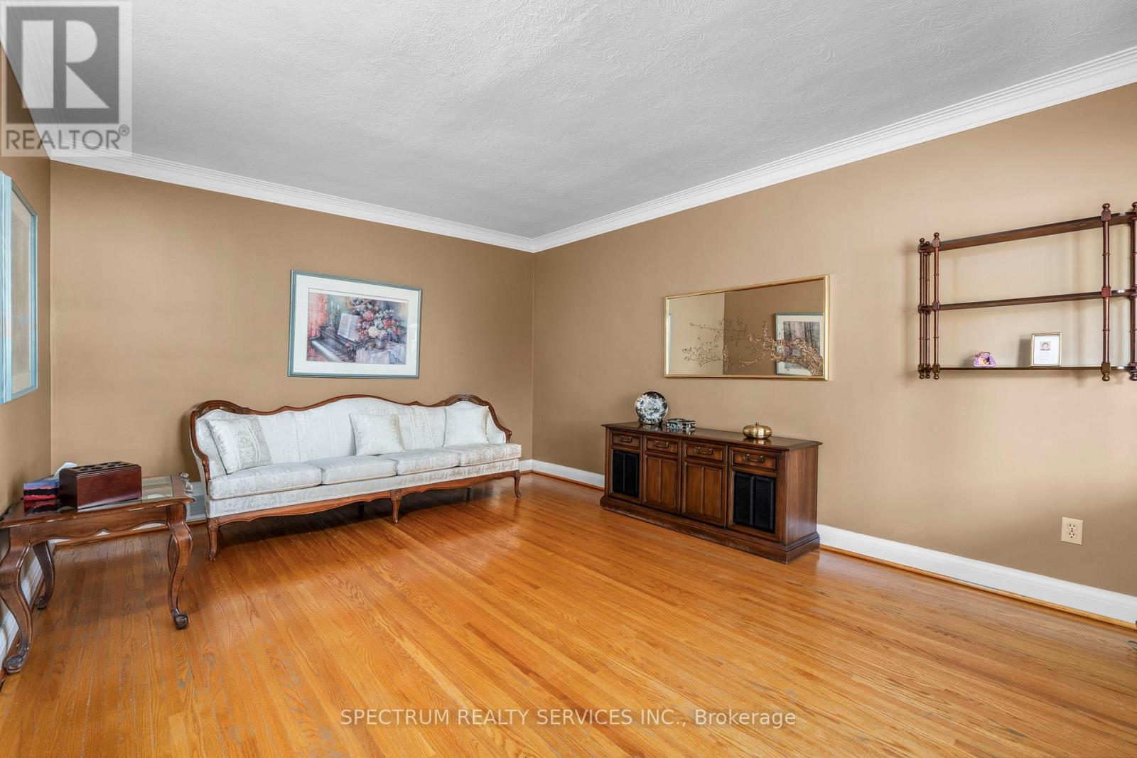 207 Church Street, Toronto, Ontario  M9N 1N9 - Photo 11 - W12478050