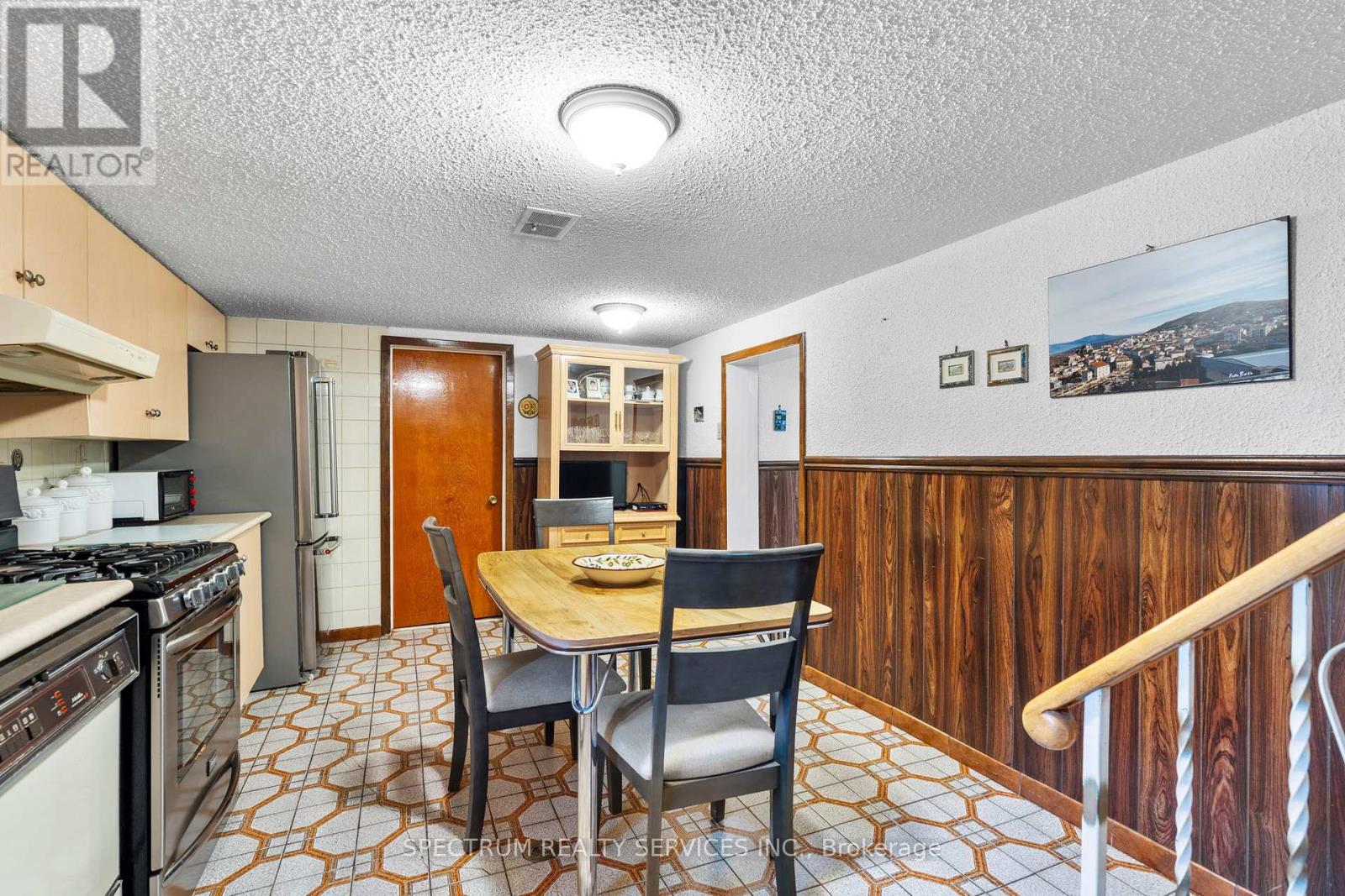 207 Church Street, Toronto, Ontario  M9N 1N9 - Photo 27 - W12478050