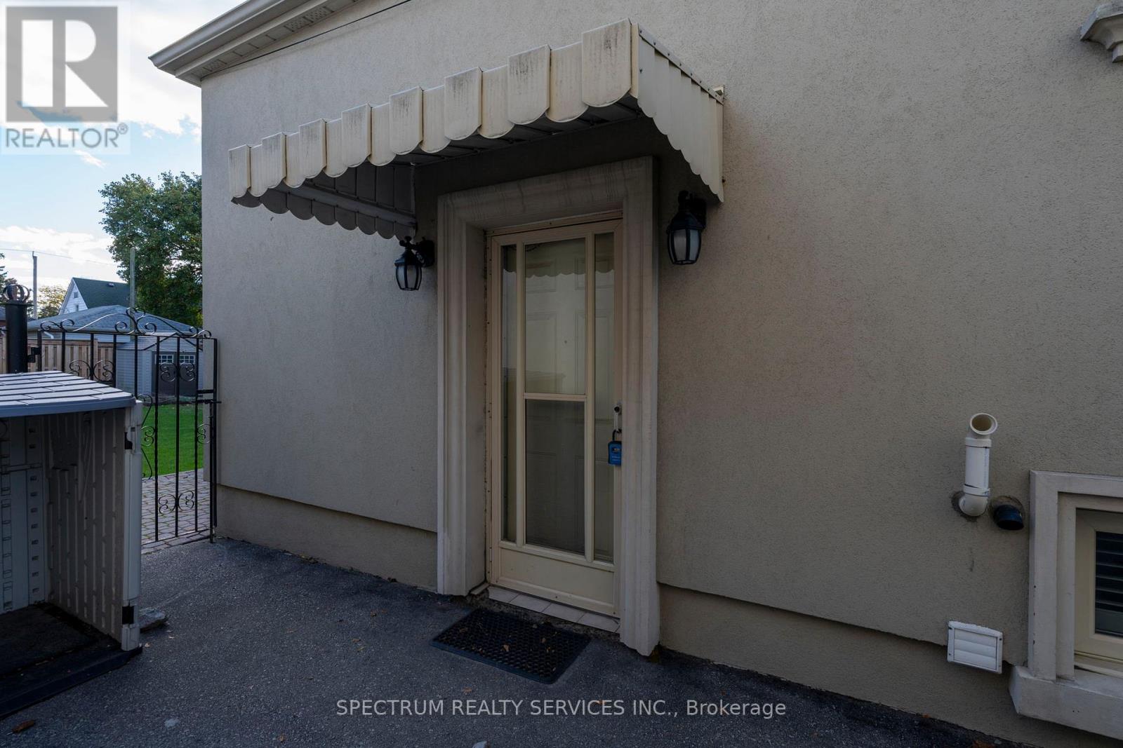207 Church Street, Toronto, Ontario  M9N 1N9 - Photo 41 - W12478050