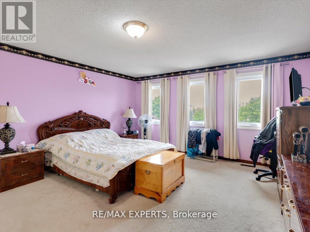 9 Cynthia Crescent, Brampton, Ontario  L6P 0S9 - Photo 19 - W12478057