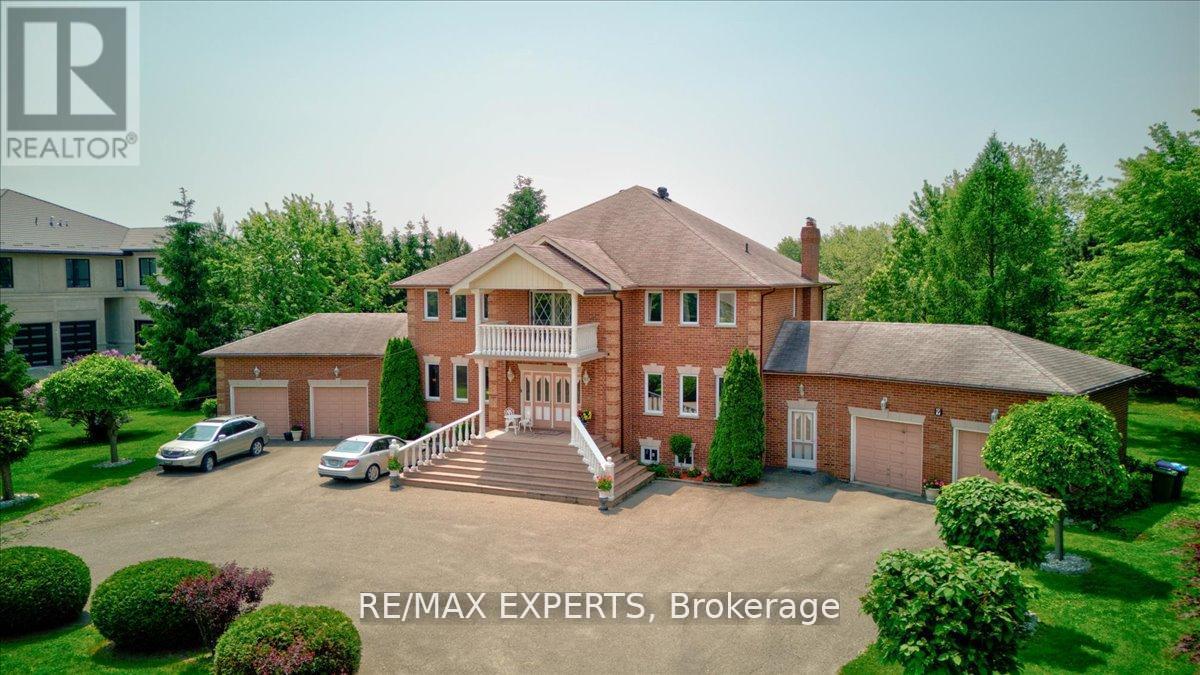 9 Cynthia Crescent, Brampton, Ontario  L6P 0S9 - Photo 2 - W12478057