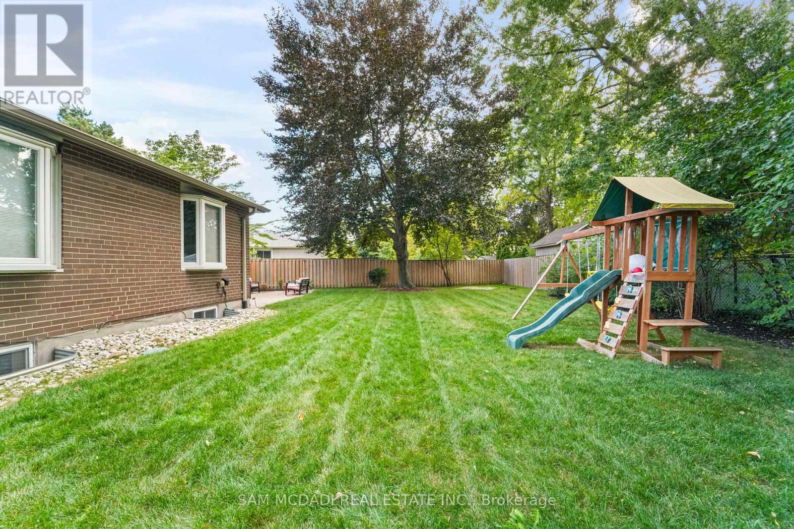 1987 Deanhome Road, Mississauga, Ontario  L5J 2K6 - Photo 38 - W12478090