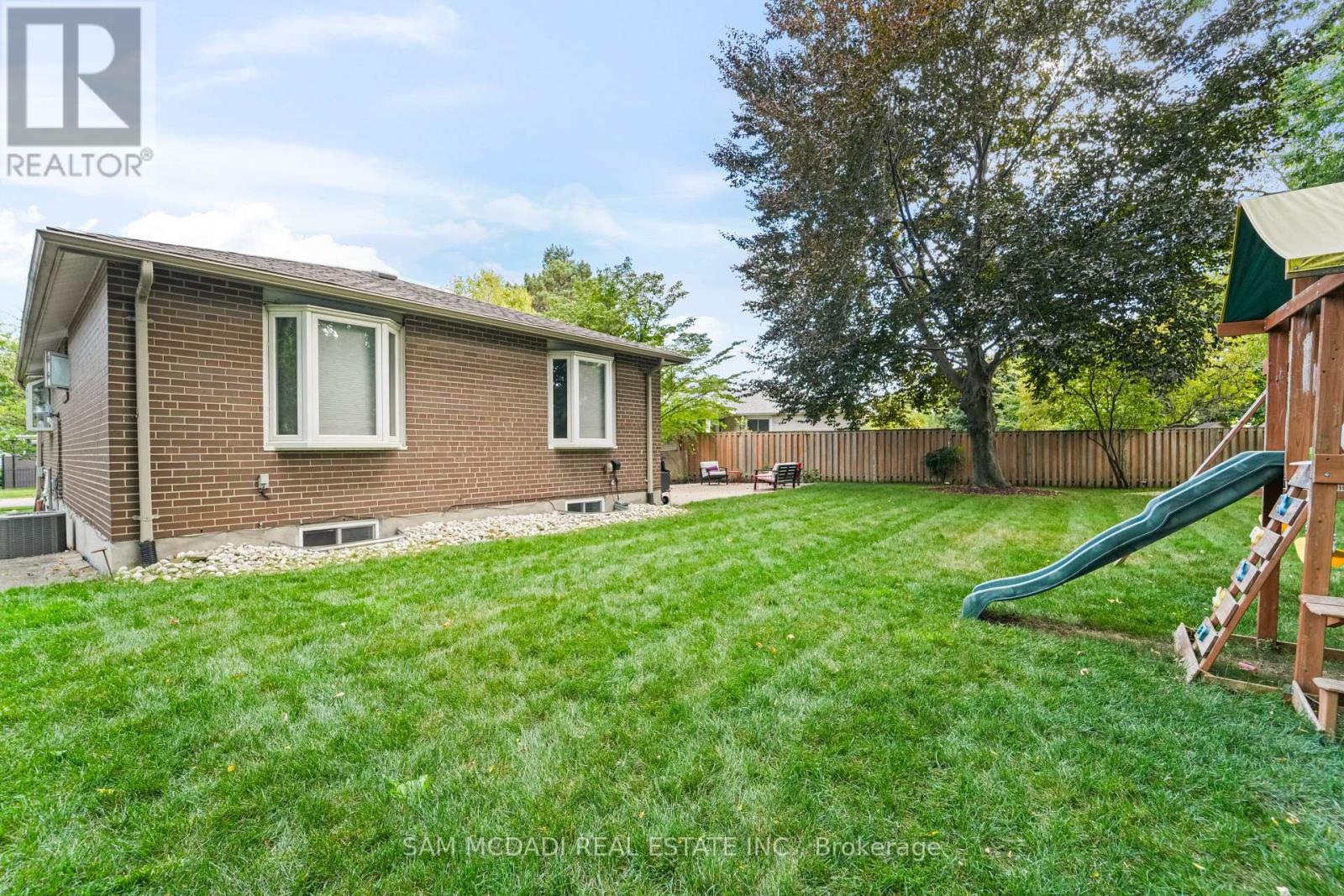 1987 Deanhome Road, Mississauga, Ontario  L5J 2K6 - Photo 39 - W12478090
