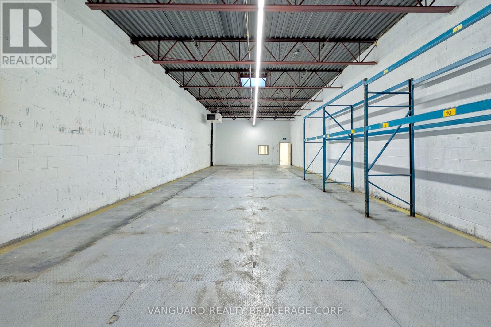 102 Martin Ross Avenue, Toronto, Ontario  M3J 2L4 - Photo 38 - W12478097