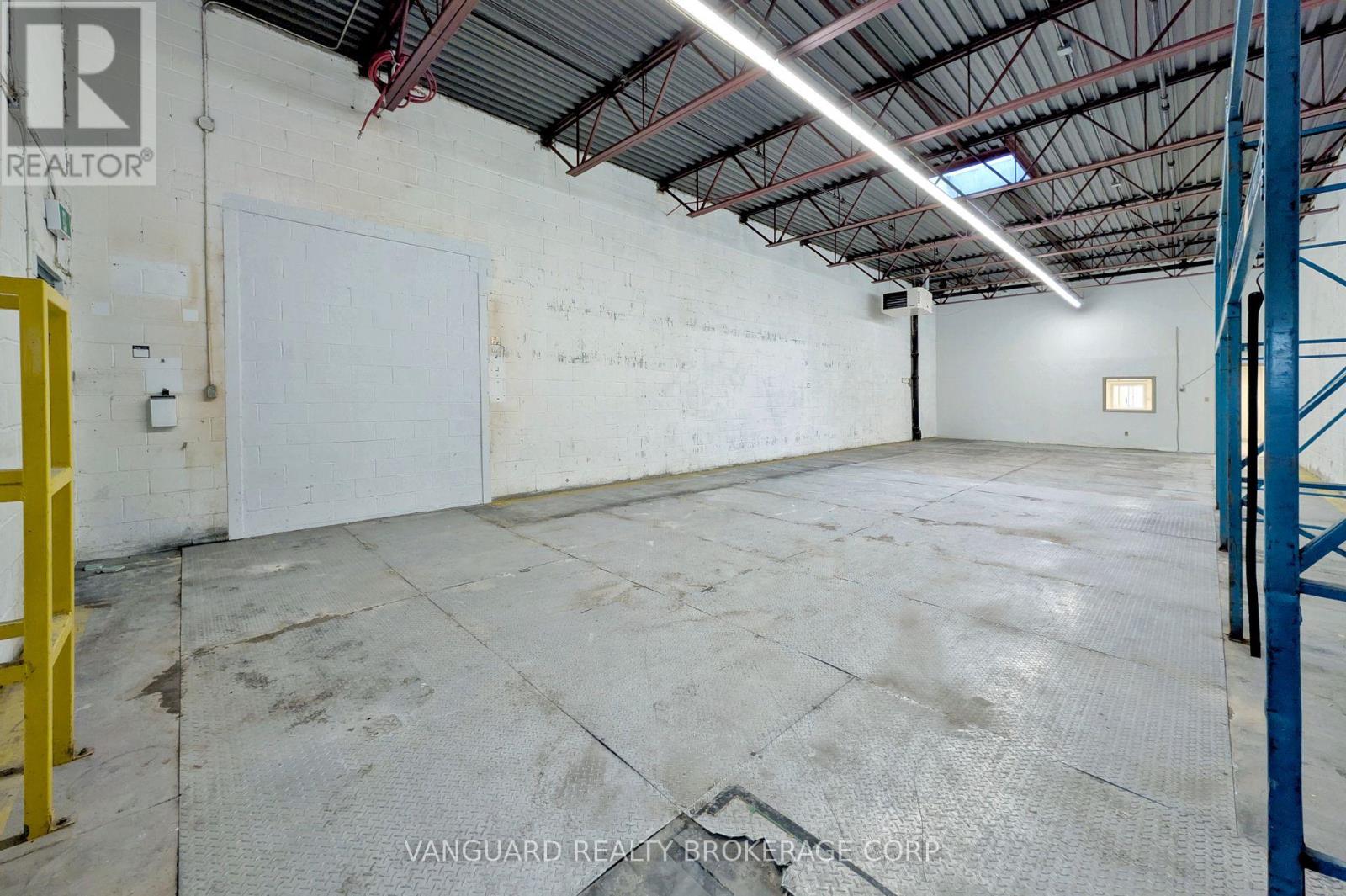 102 Martin Ross Avenue, Toronto, Ontario  M3J 2L4 - Photo 39 - W12478097